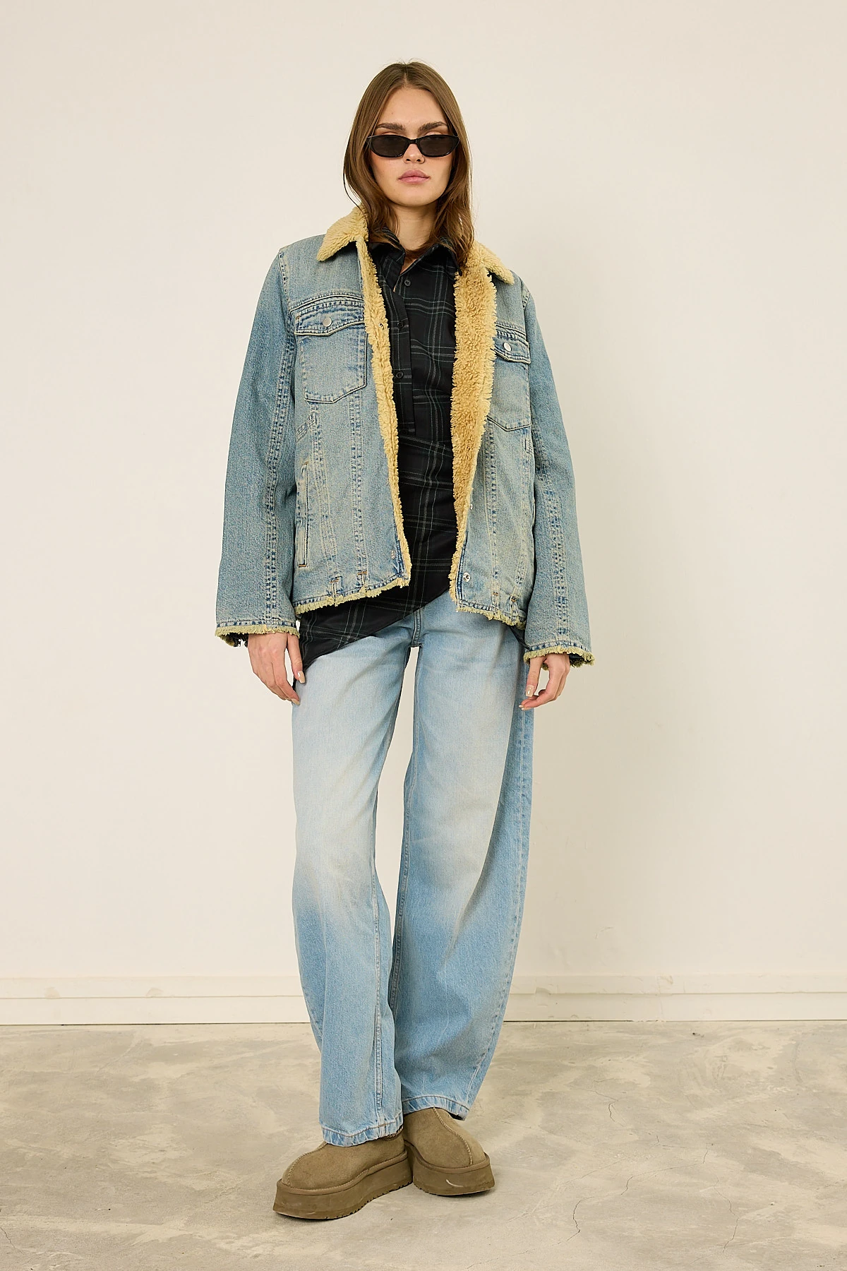 İçi Kürklü Kot Ceket