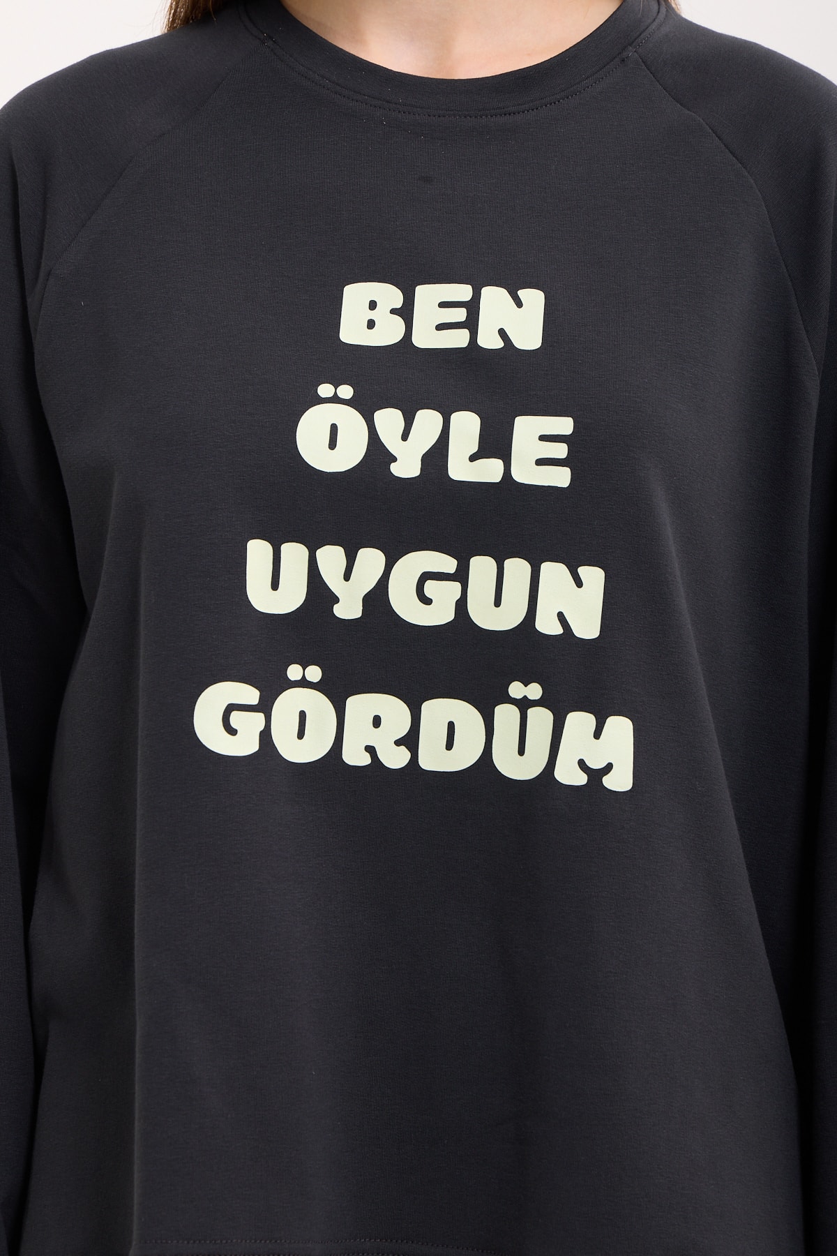 Basic Yazılı Crop - Füme