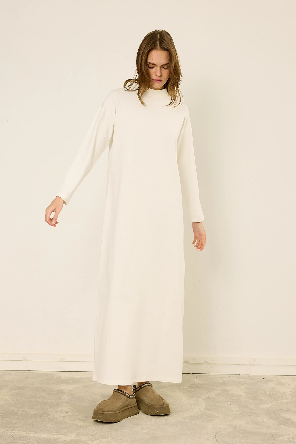 Pamuklu Uzun Kol Elbise 