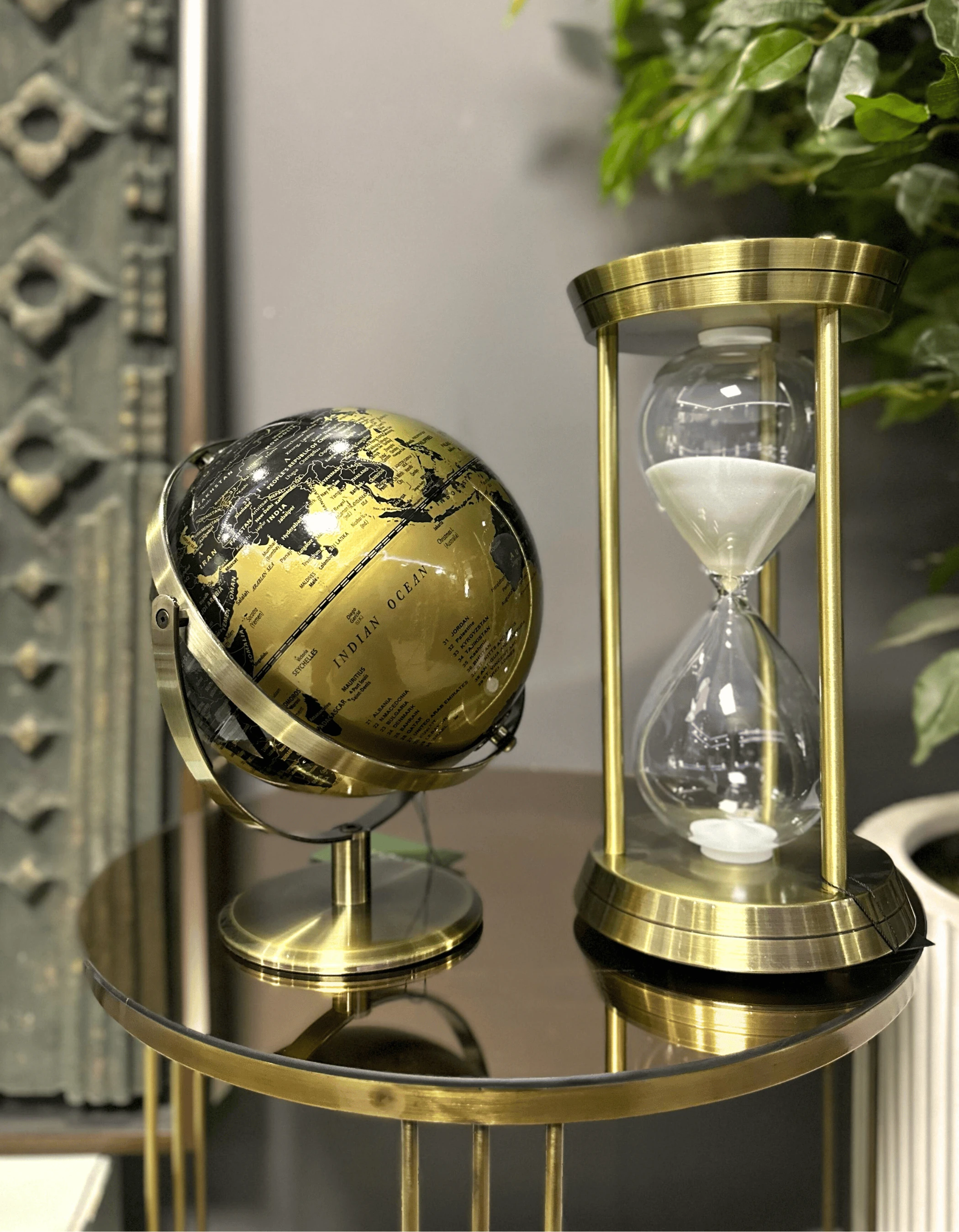 Metal Gövdeli Siyah Dünya Küre 19x15 CM