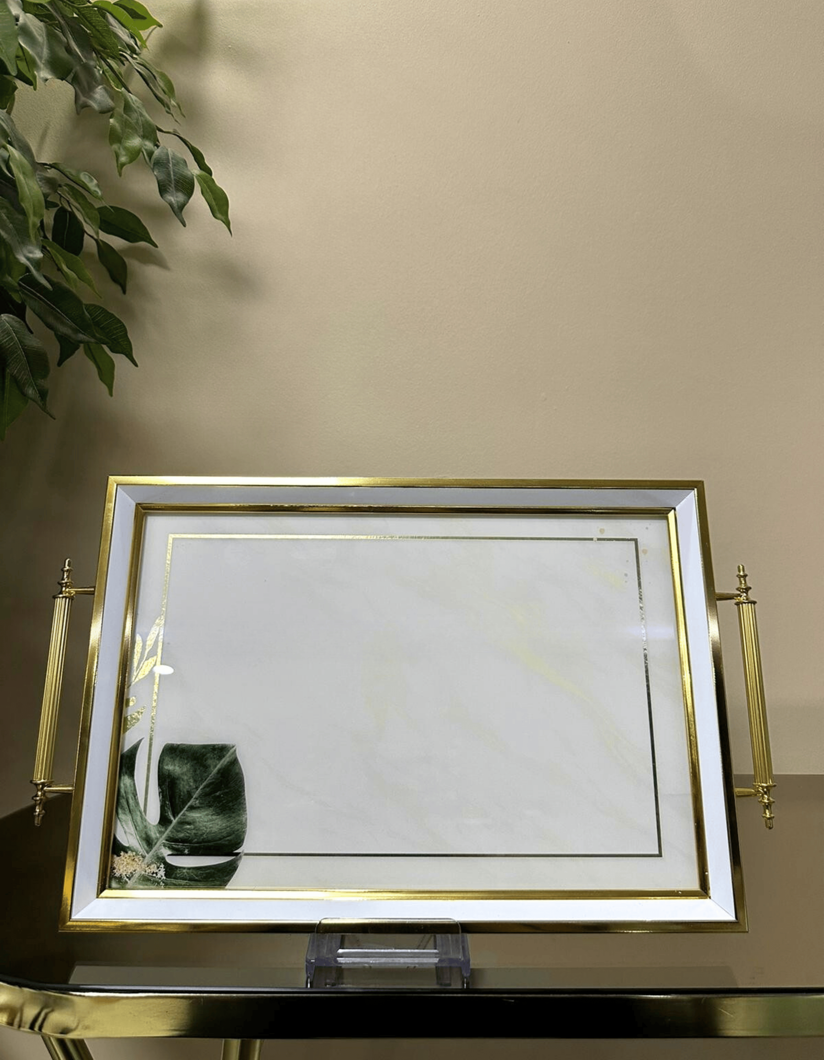 Botanic Frame – Altın Çerçeveli Cam Sunum Tepsisi