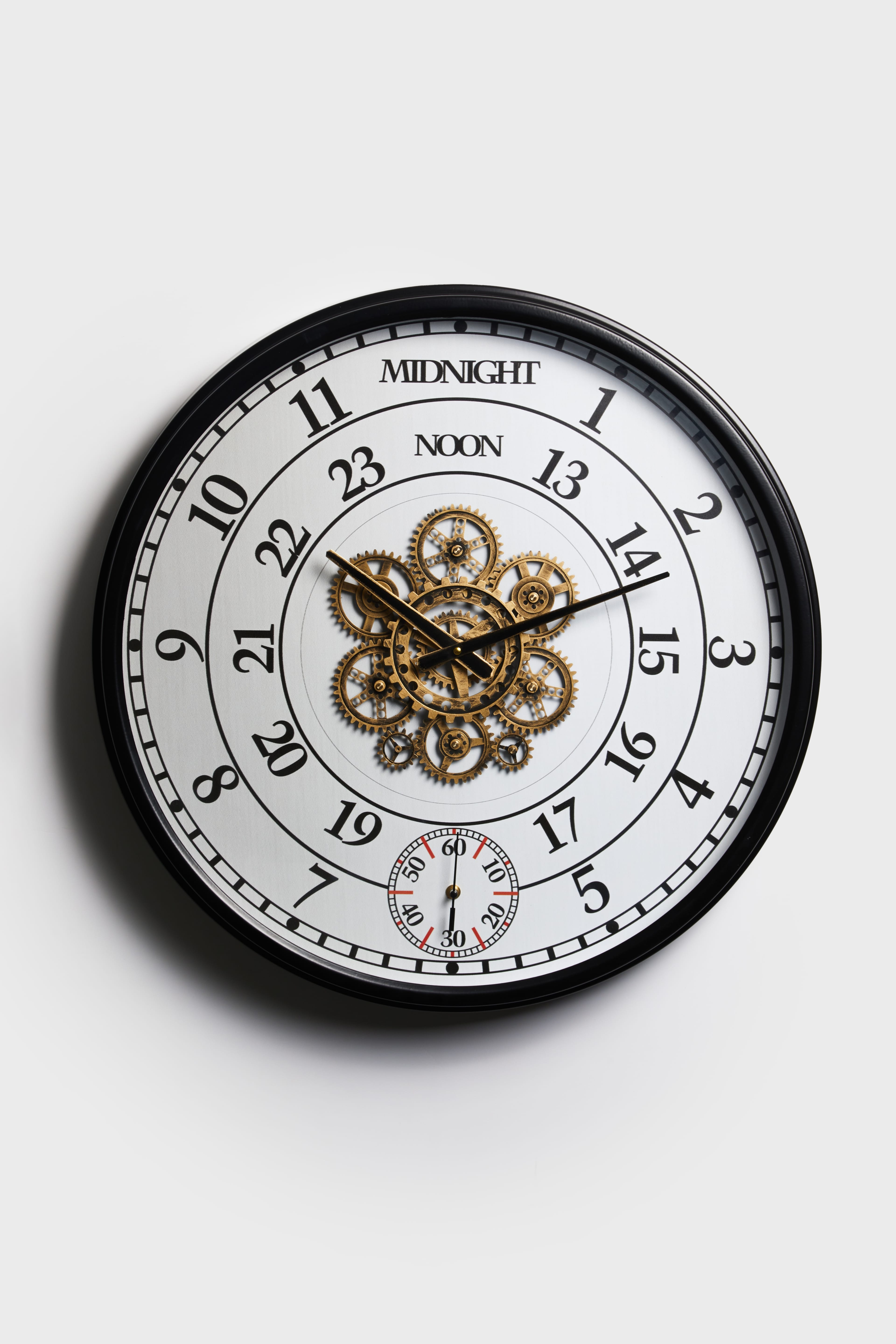 Midnight Gear – 60 cm Siyah Metal Çarklı Duvar Saati