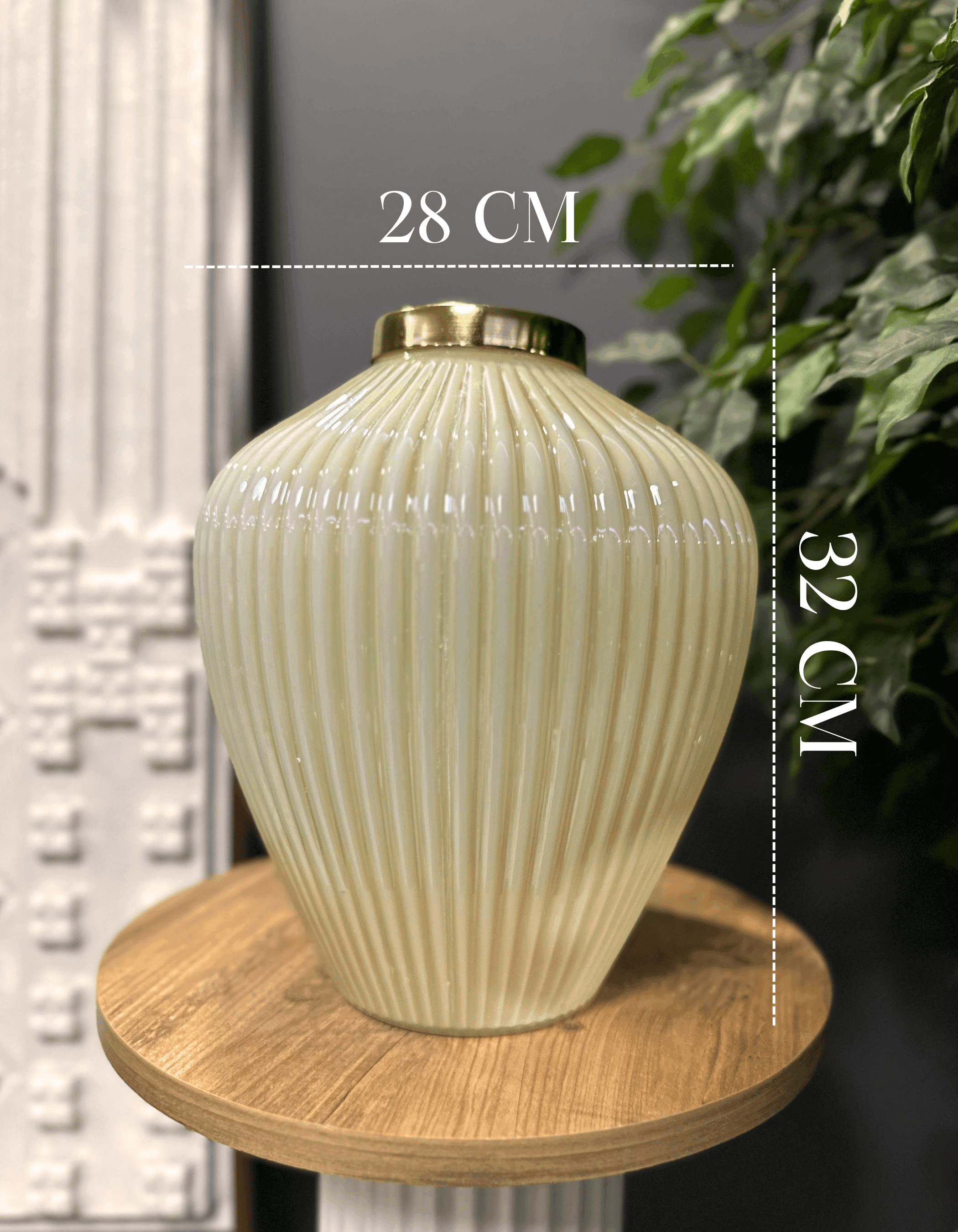 Cam Krem Bohem İthal Vazo