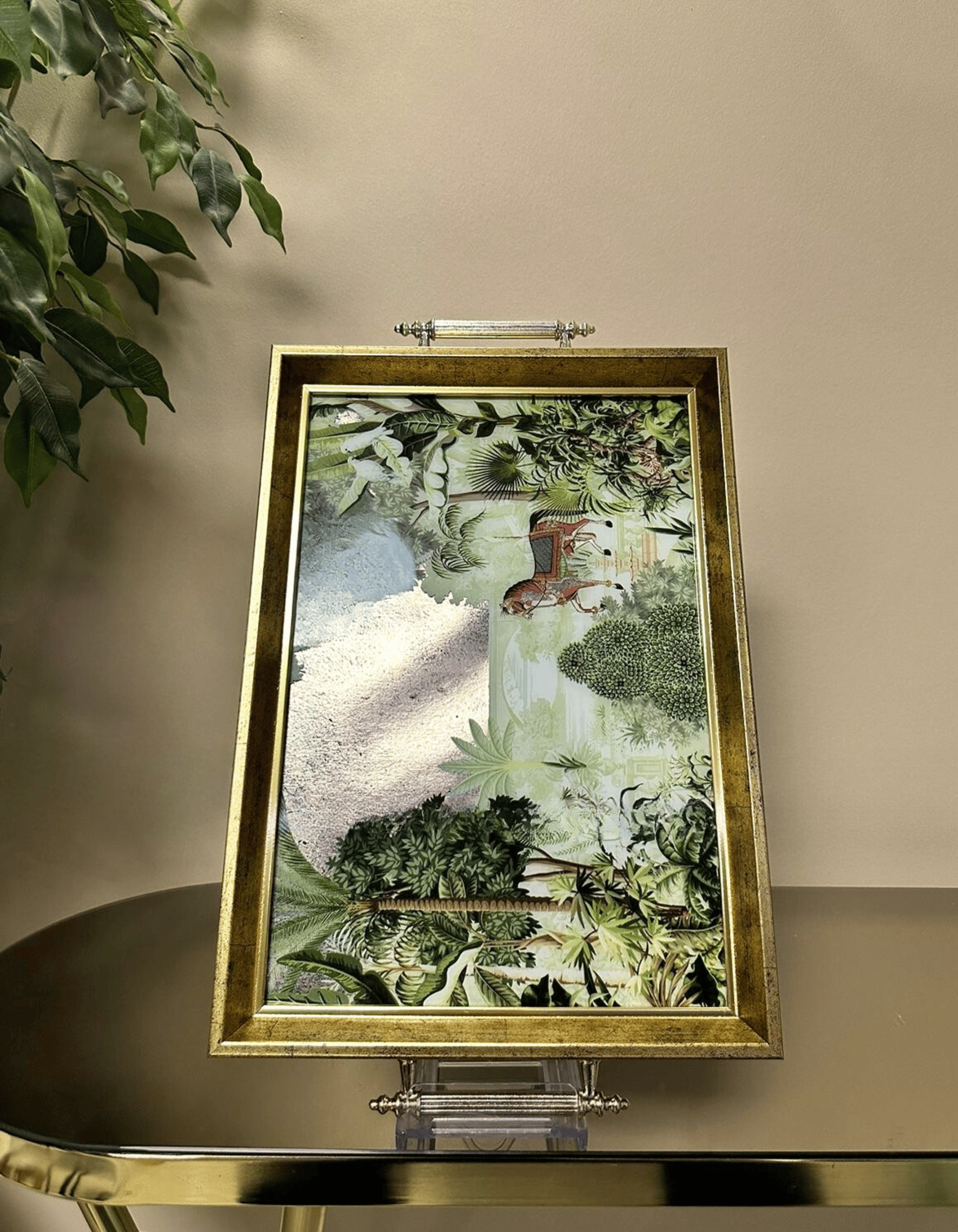 Royal Garden – Atlı Yeşil Desenli Ahşap Sunum Tepsisi