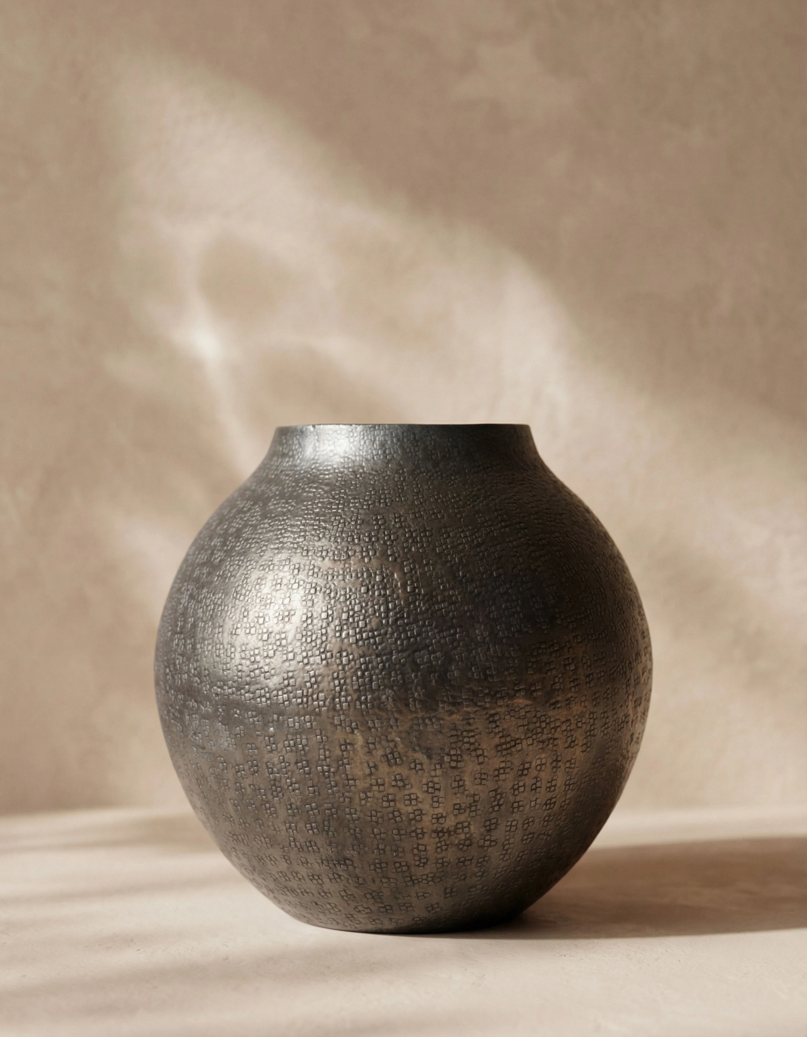 Shadow Sphere Metal Bohem Vazo