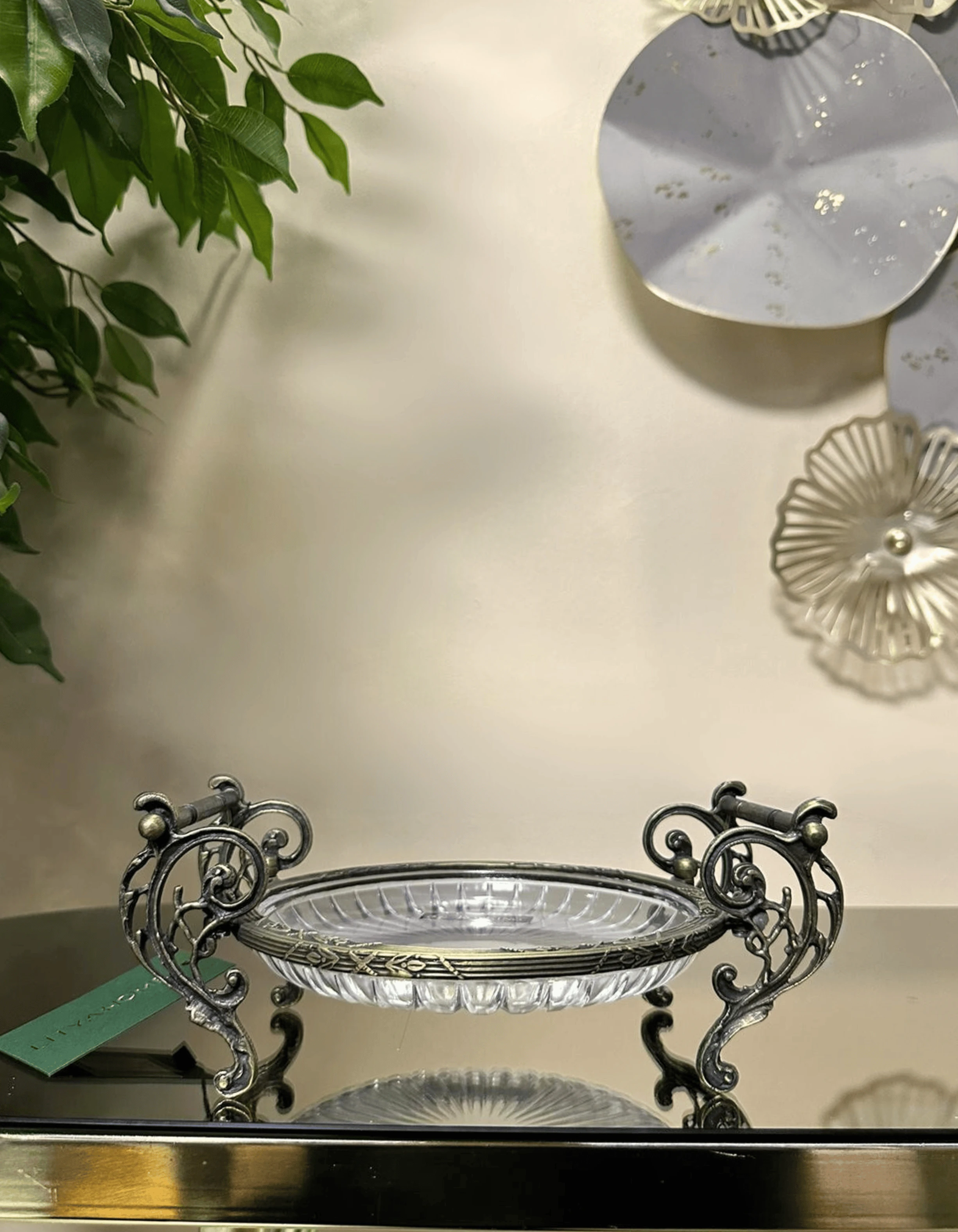 Döküm Metal Çerçeveli Kulplu Cam Sunum Ufak Yuvarlak Tabak
