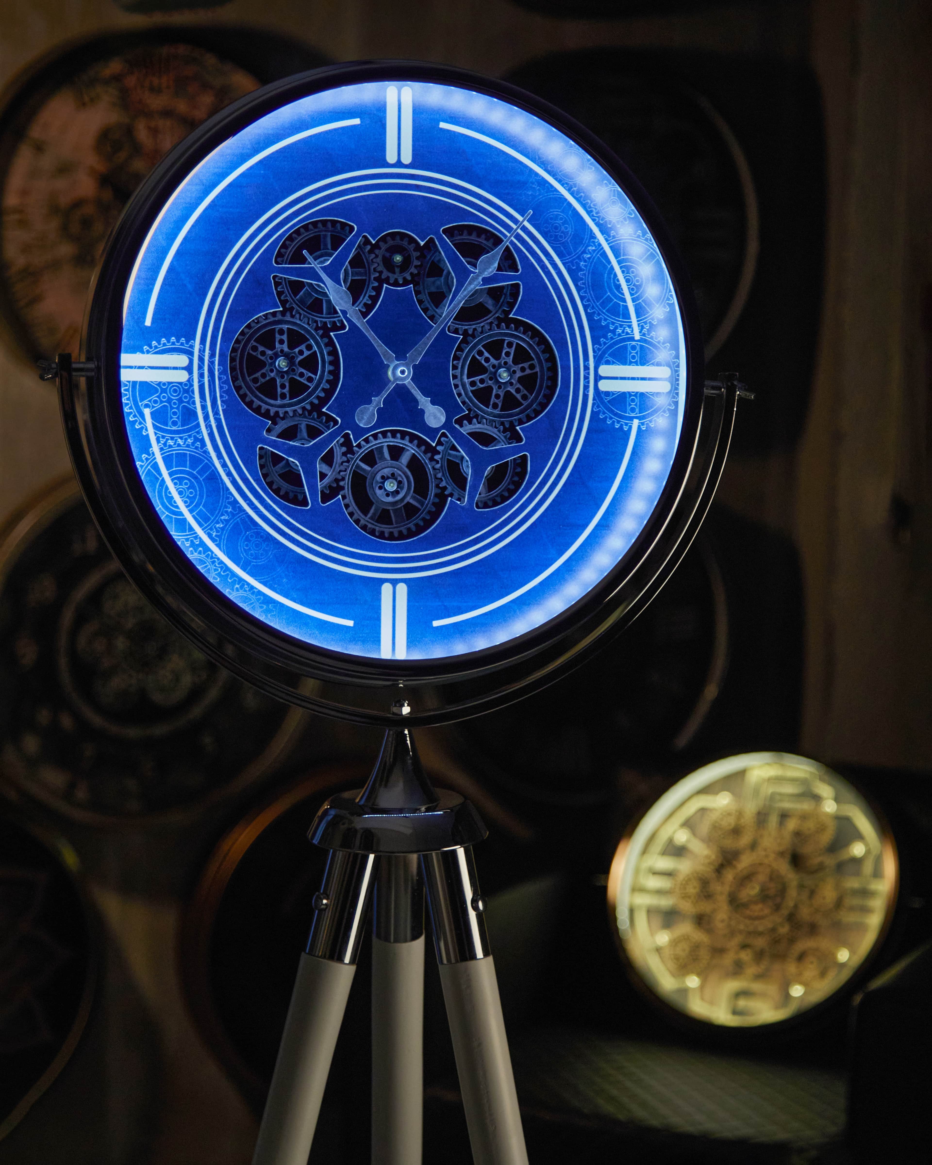 Blue Orbit – LED’li Tripod Çarklı Saat (165 cm)