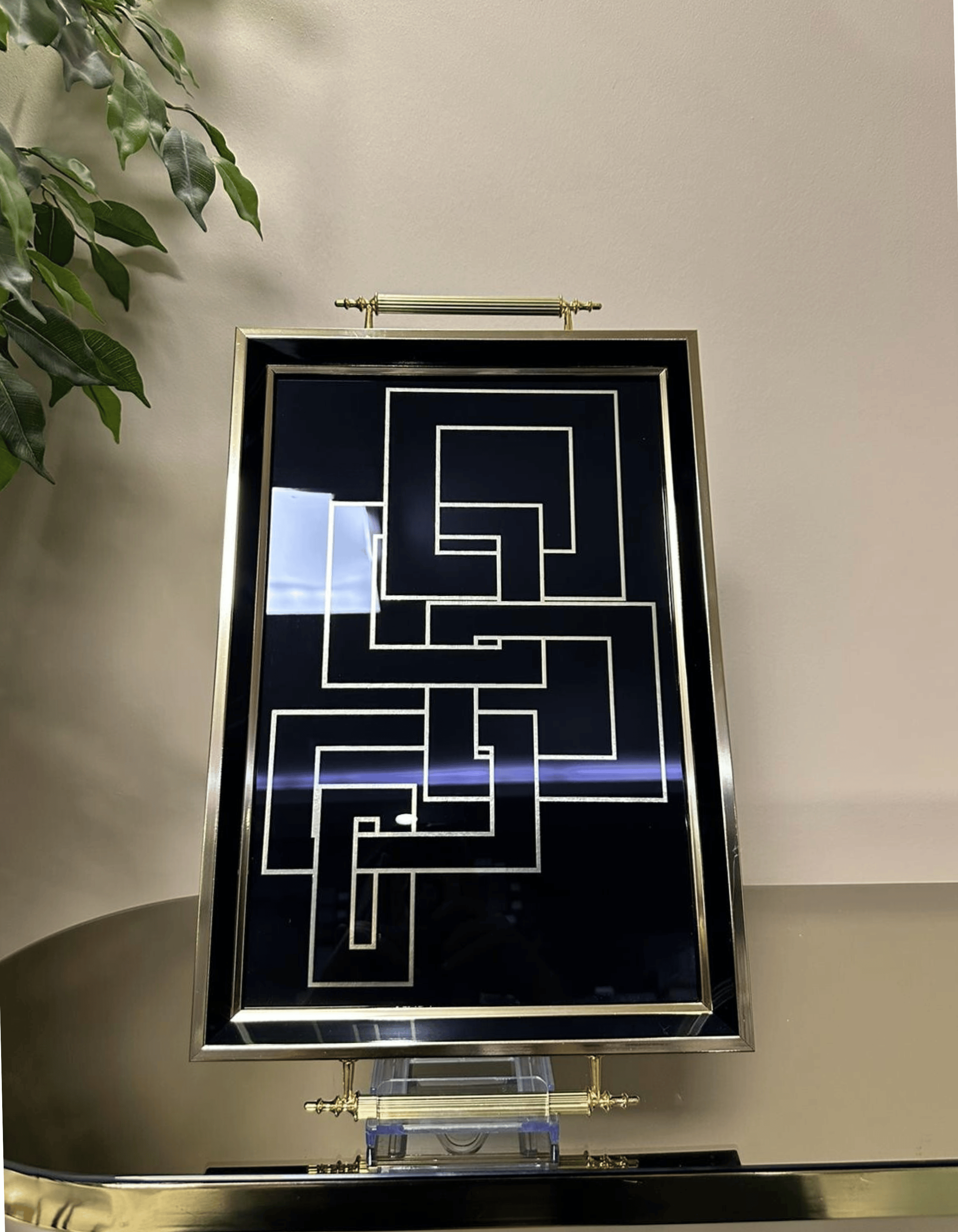 Noir Maze – Siyah Desenli Cam Sunum Tepsisi