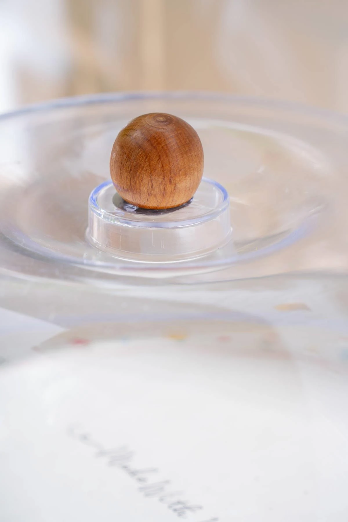 Made With Love Emaye Ayaklı Kek Fanus - 30 cm