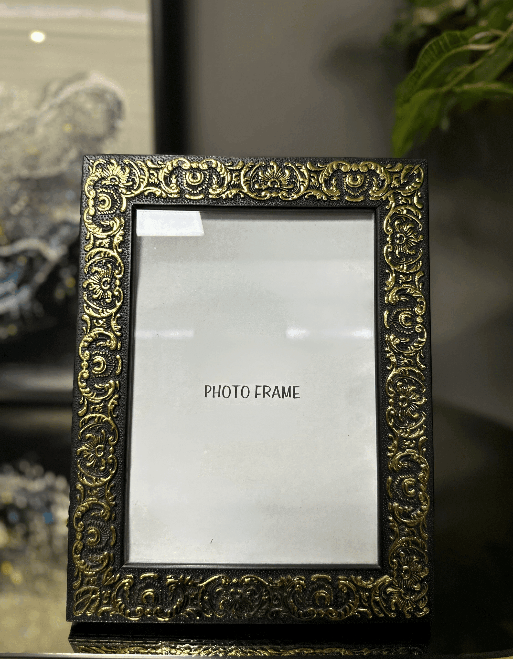 Siyah Gold Detaylı Dekoratif Çerçeve
