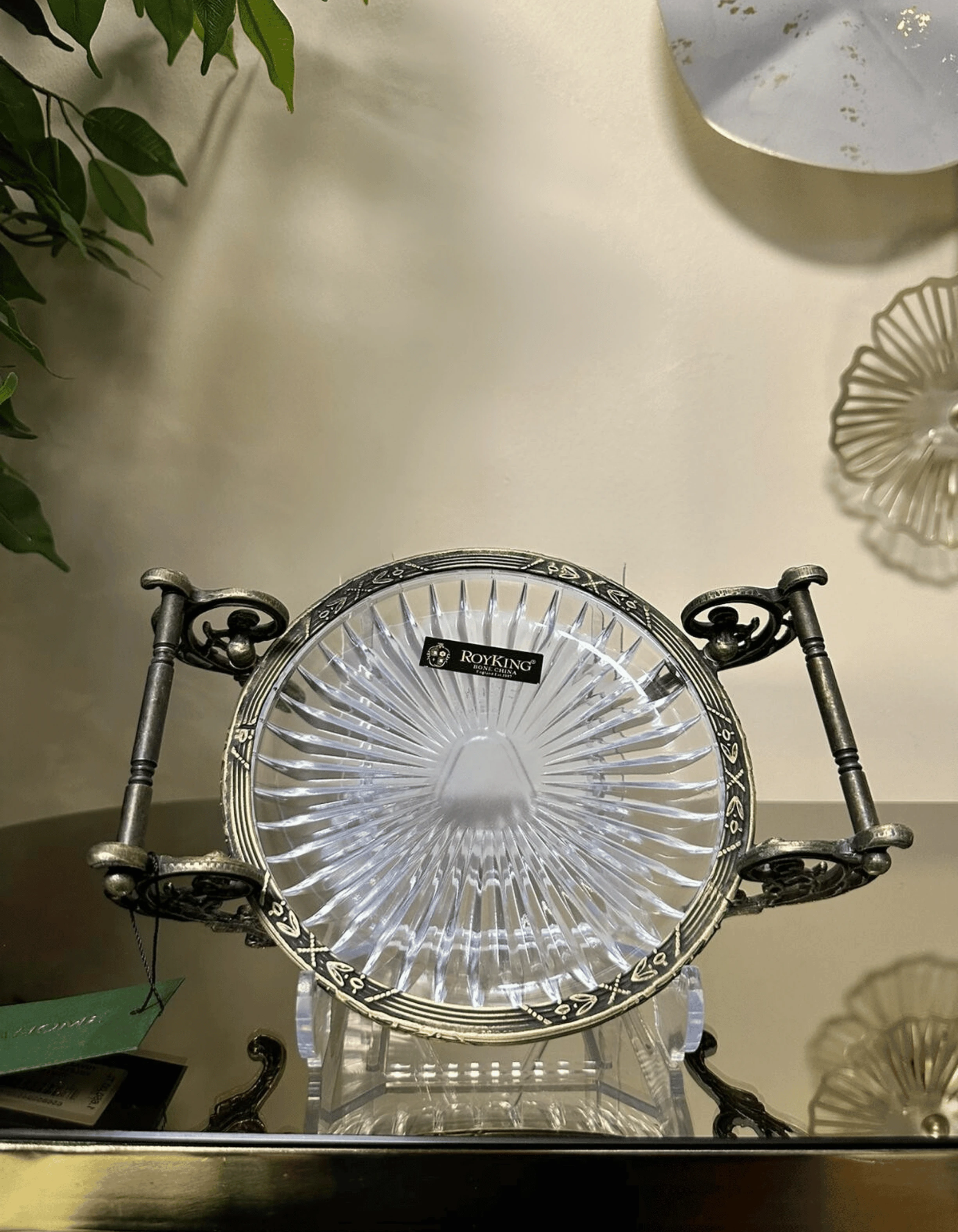 Döküm Metal Çerçeveli Kulplu Cam Sunum Ufak Yuvarlak Tabak