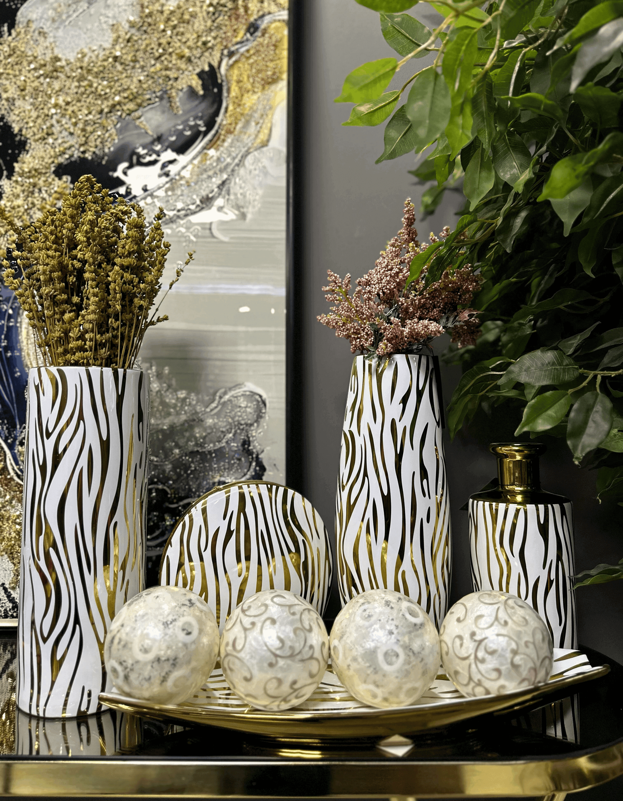 Gold Zebra Detay Beyaz Porselen Vazo