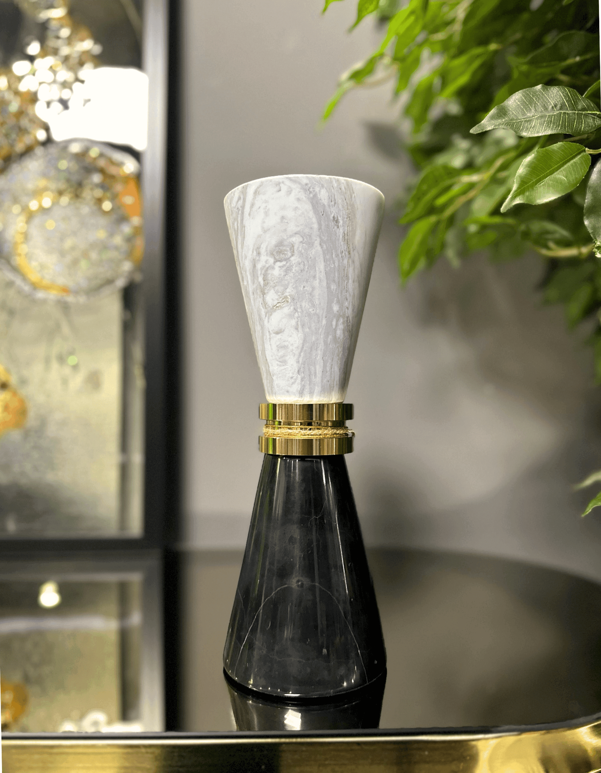 Marble Conic Orta Boy Şamdan/Mumluk