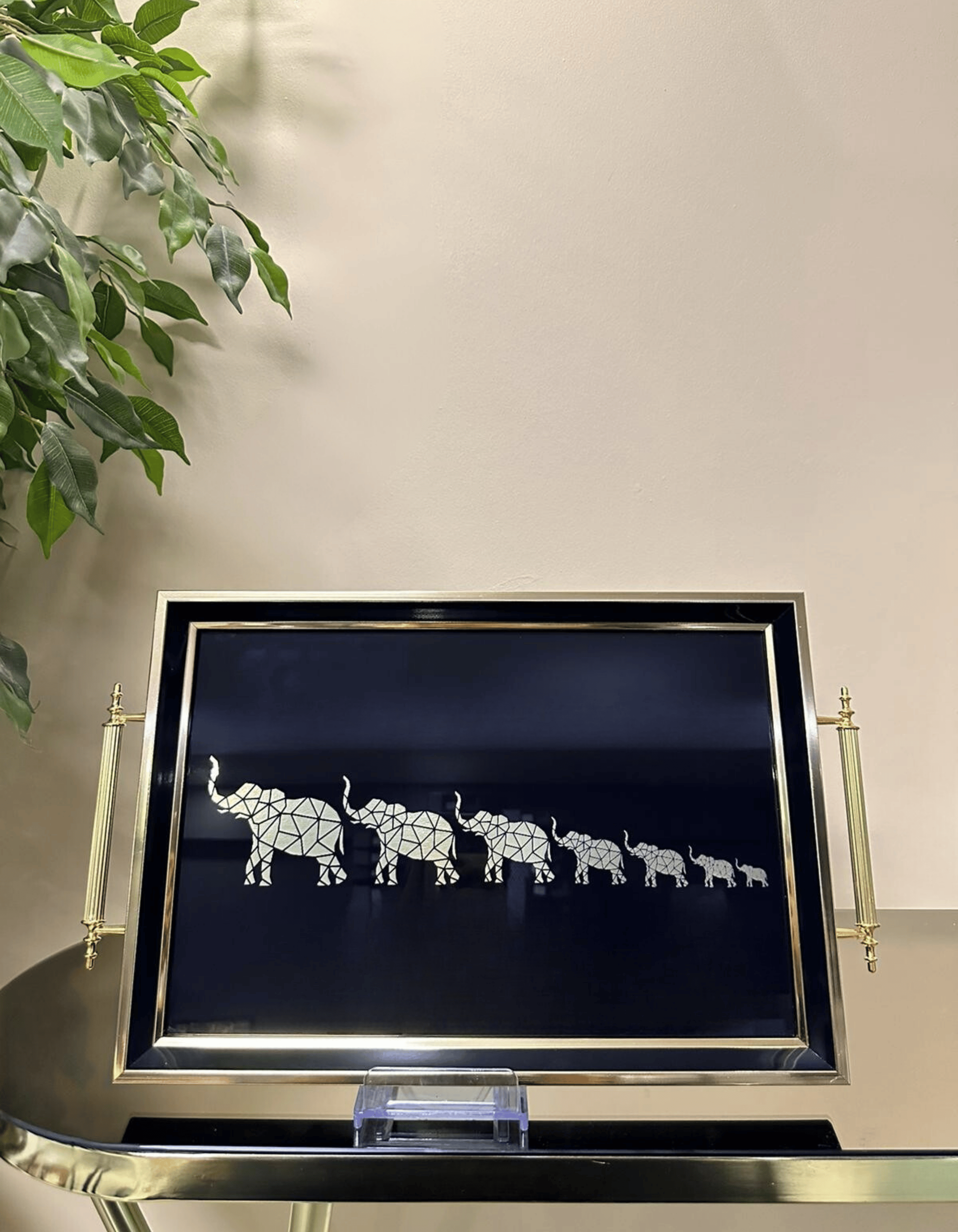 Elephant Parade – Metal Kulplu Cam Sunum Tepsisi