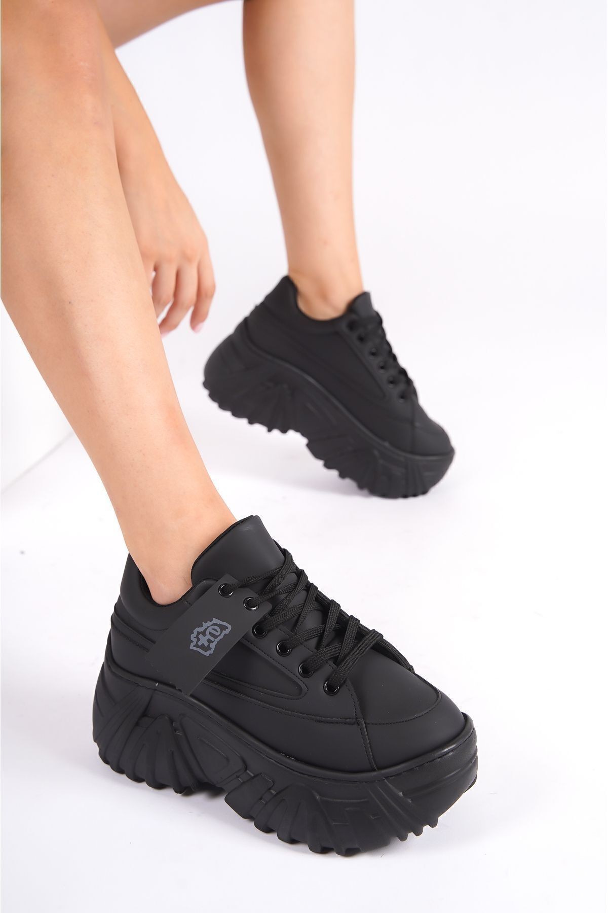 Bağcıklı Yüksek Taban Cilt Günlük Kadın Fileli Sneaker Spor Ayakkabı - siyah kapalı