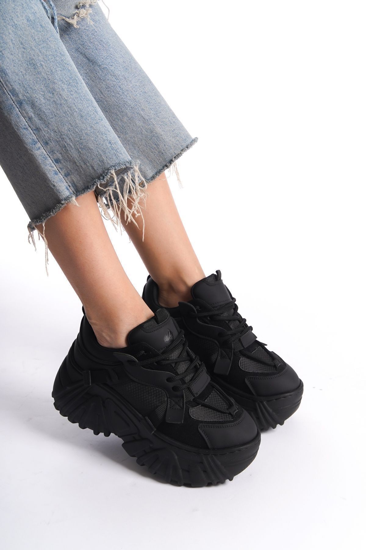 Cilt Bağcıklı Yüksek Taban Günlük Kadın Sneaker Spor Ayakkabı