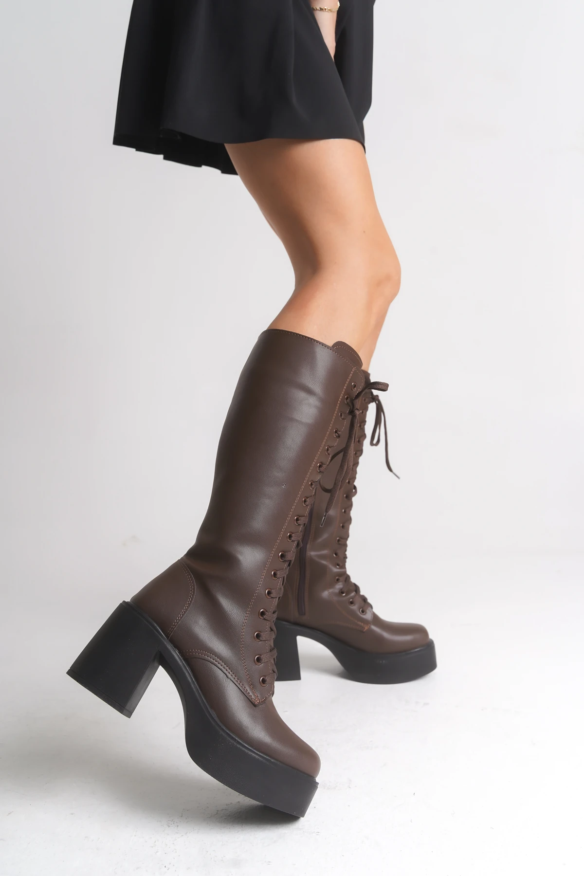 Kalın Yüksek Topuklu Fermuarlı Diz Altı Sade Bağcıklı Kadın Acı Kahve Çizme - acı kahve