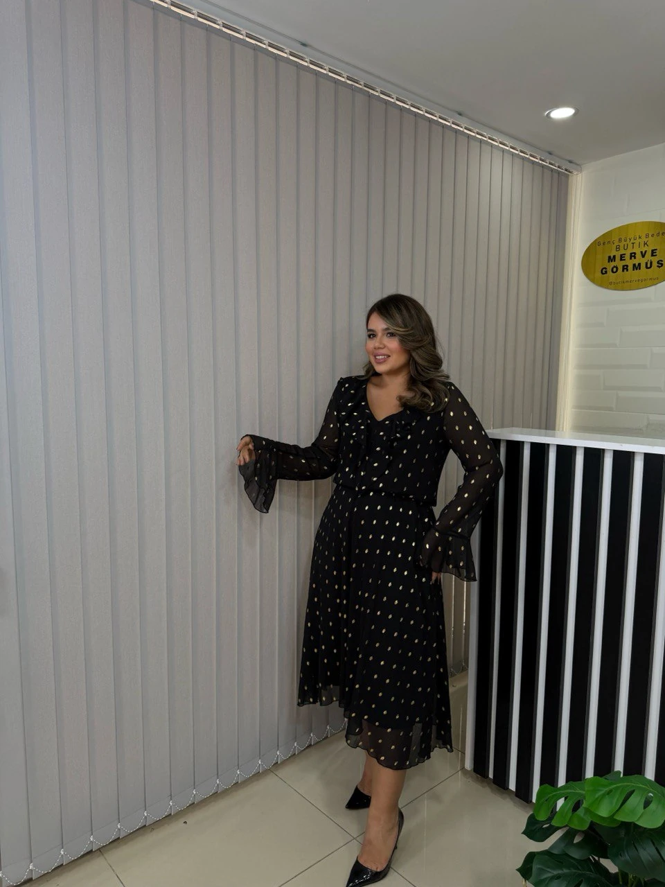 Volanlı Gold Varaklı Lüx Şifon Elbise