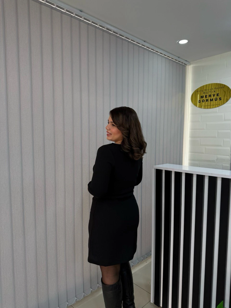 Likralı Çift Yırtmaç Şortlu Etek