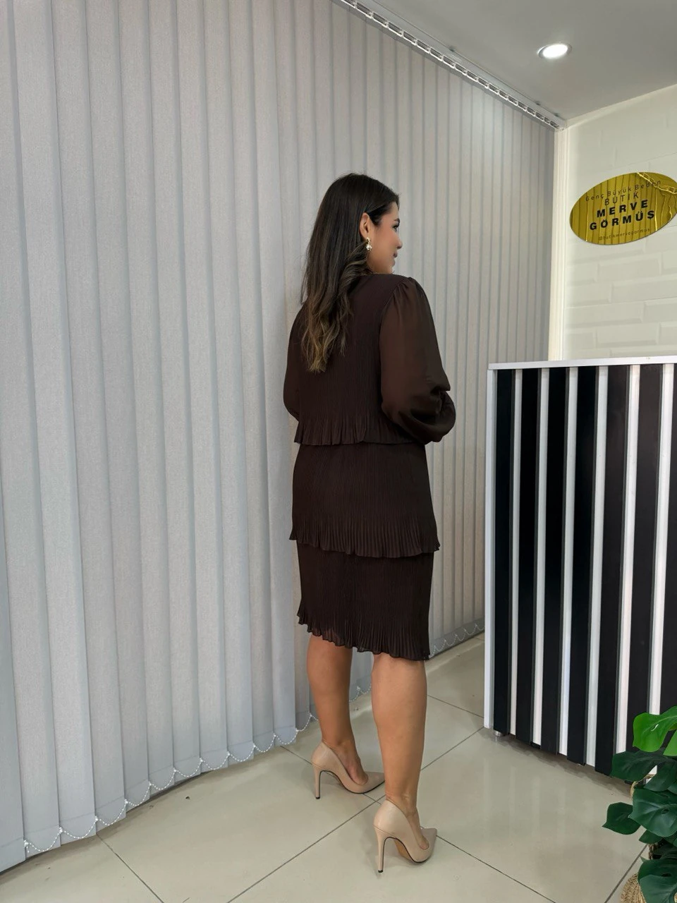 Uzun Kollu Şifon Üç Katlı Elbise