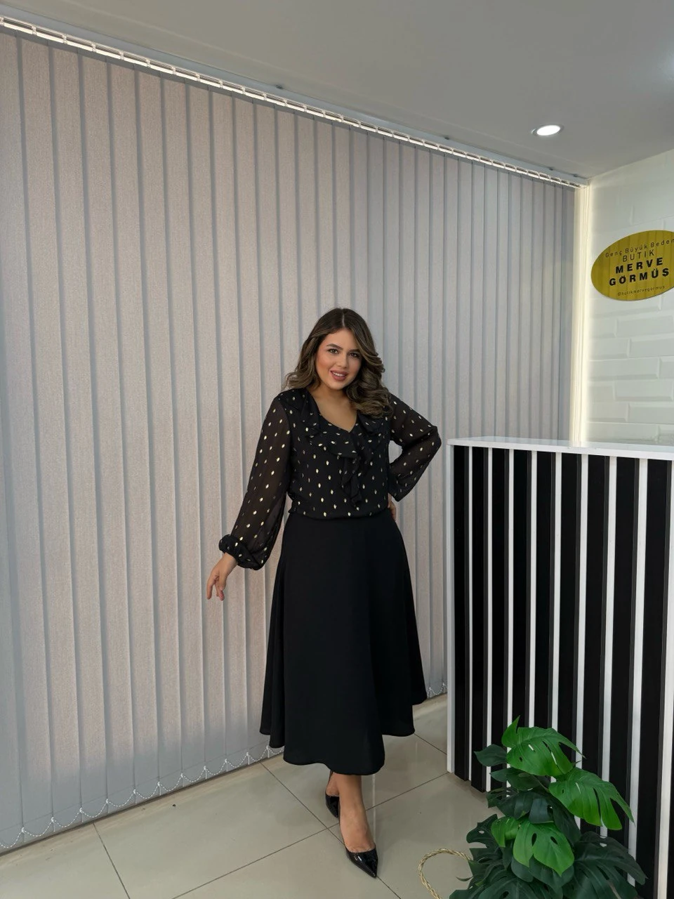 Gold Etek Bluz Görünümlü Elbise