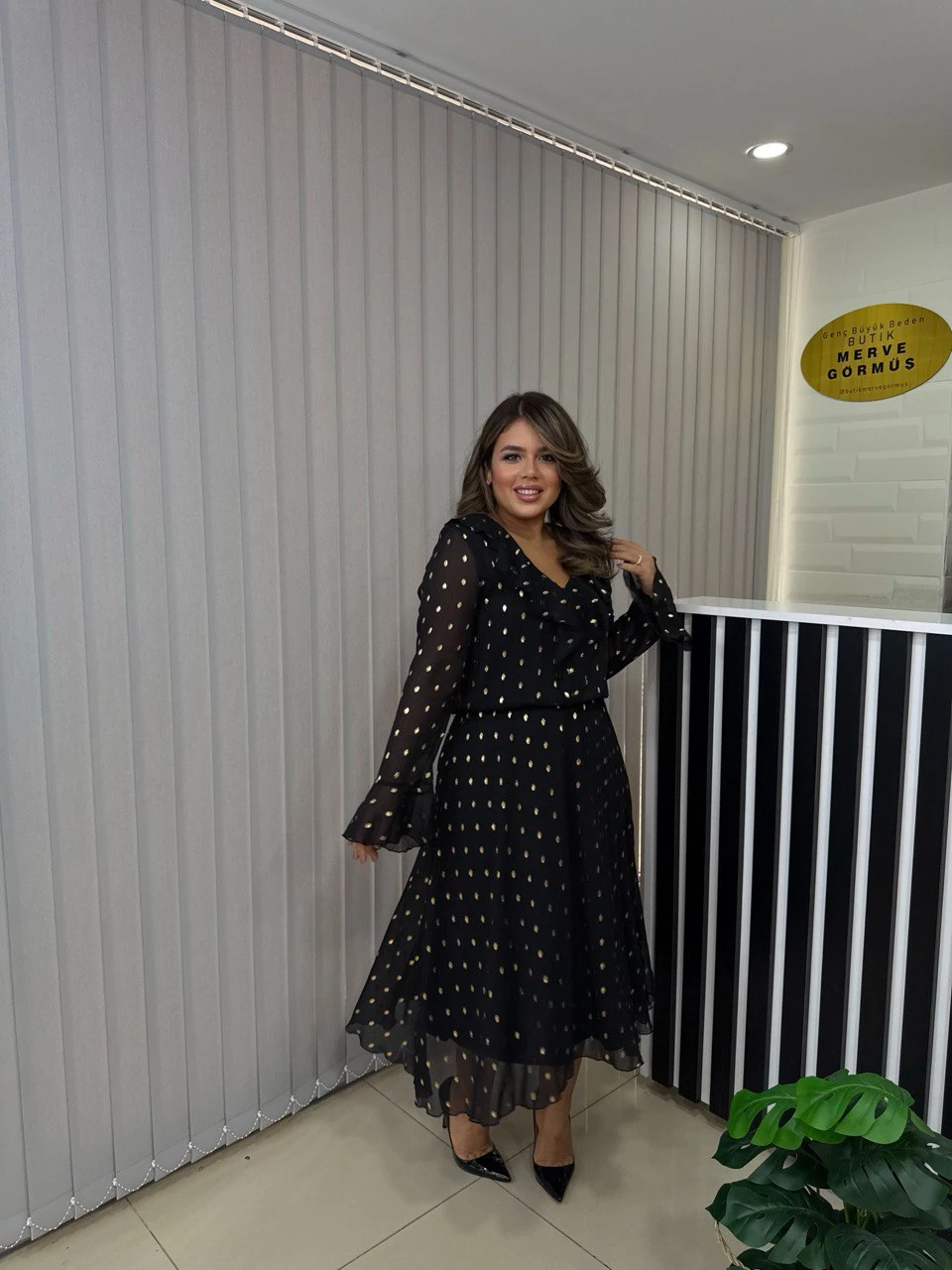 Volanlı Gold Varaklı Lüx Şifon Elbise