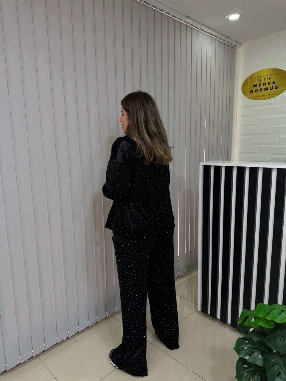 Kadife Taşlı Takım