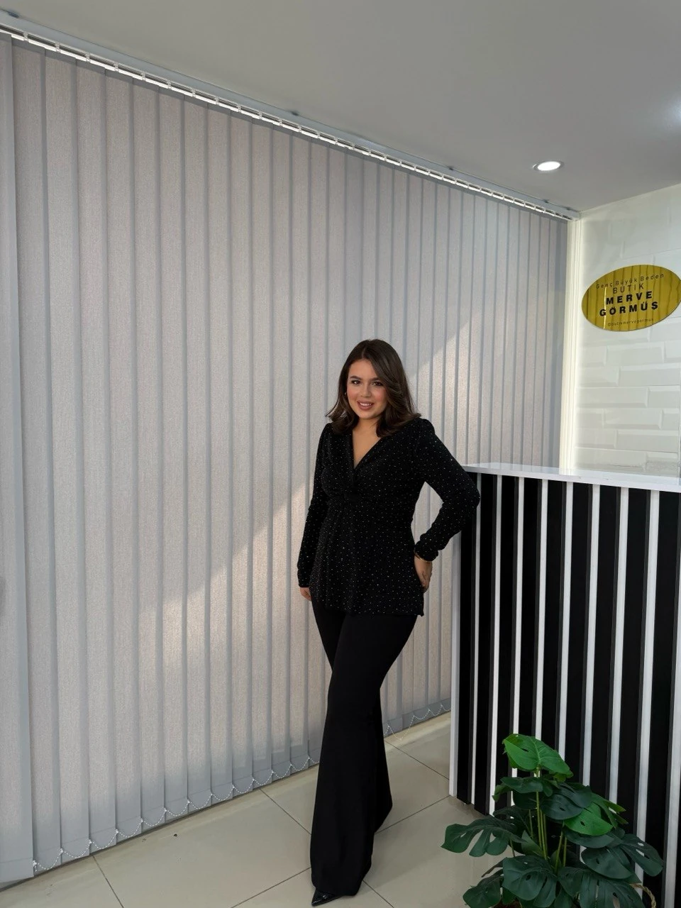 Lipa Kruvaze Simli Taşlı Bluz