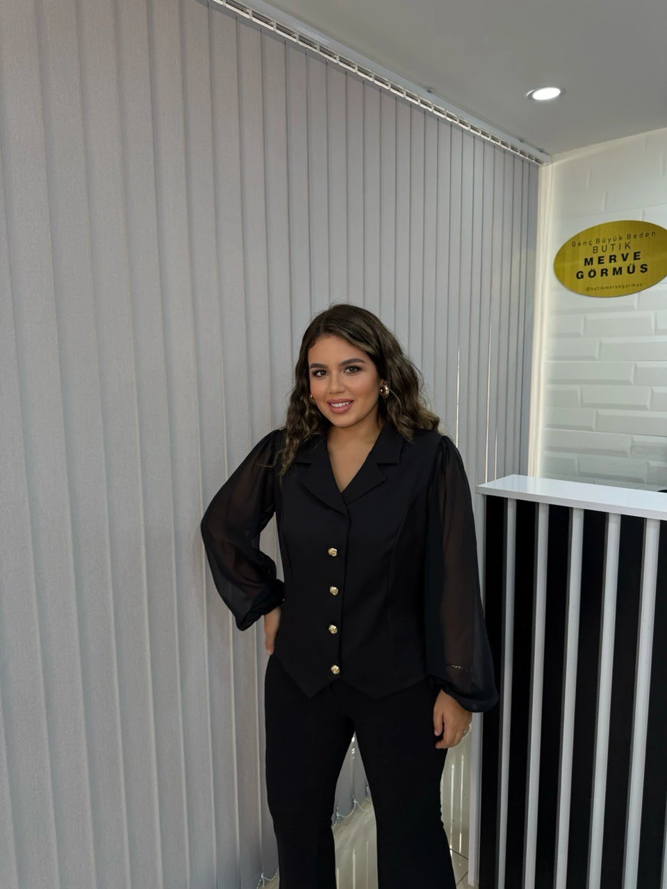 Merlin Gold Düğmeli Bluz