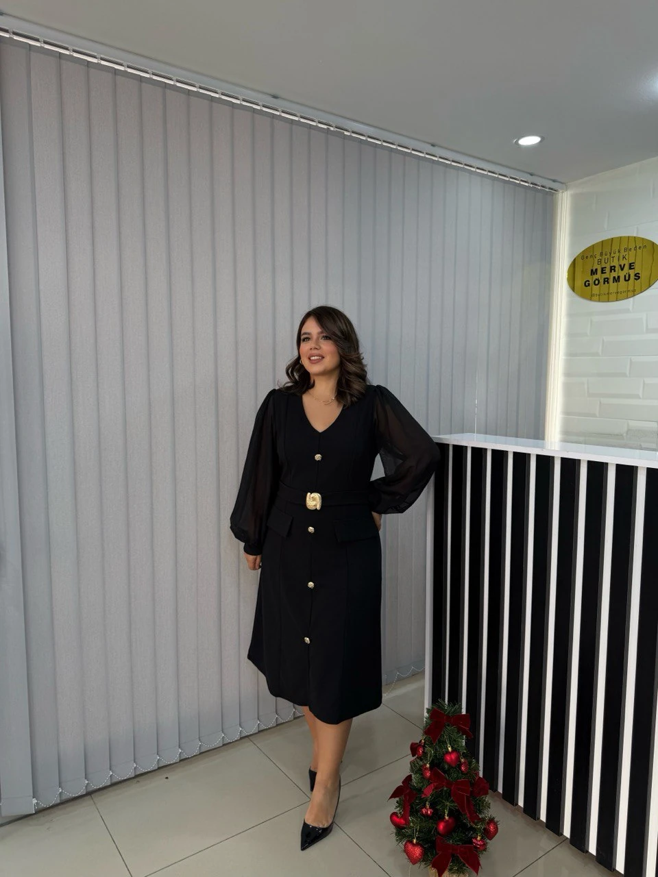 Clara Kemer Gold Detaylı Elbise - Siyah