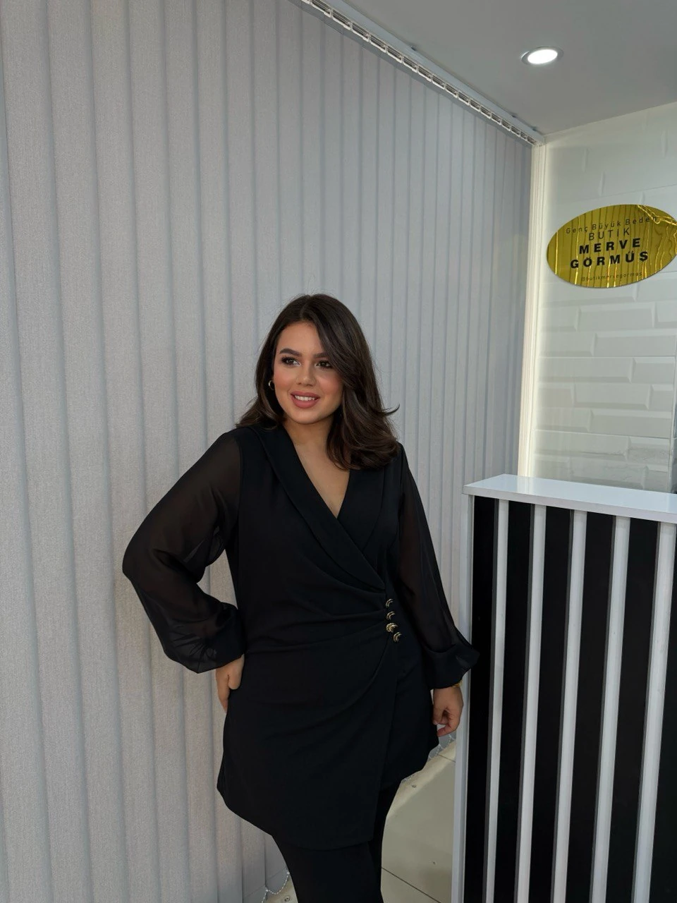 Dört Süs Gold Düğmeli Kruvaze Bluz - Siyah