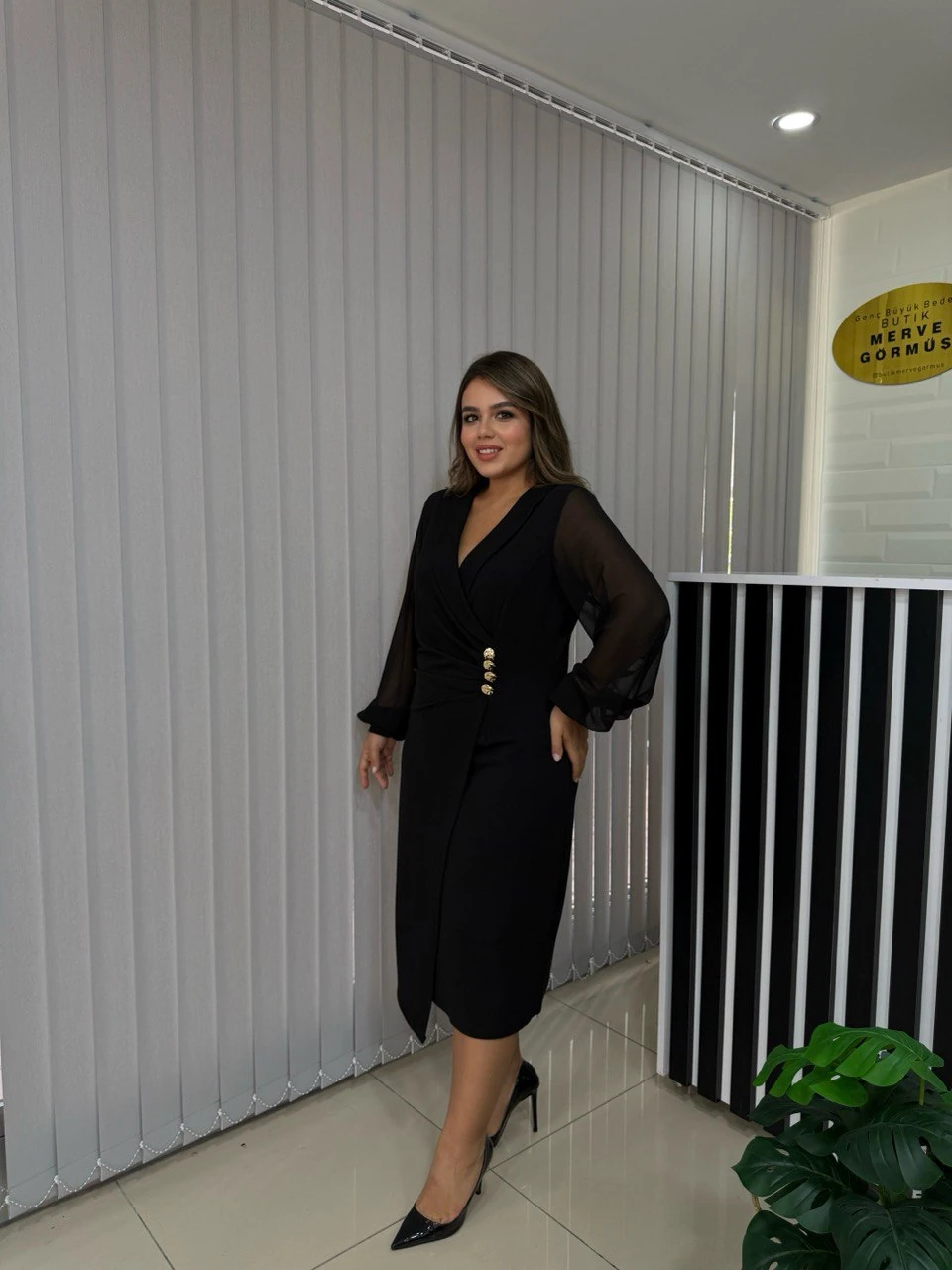 Gömlek Yaka Gold Detaylı Likralı Krep Elbise