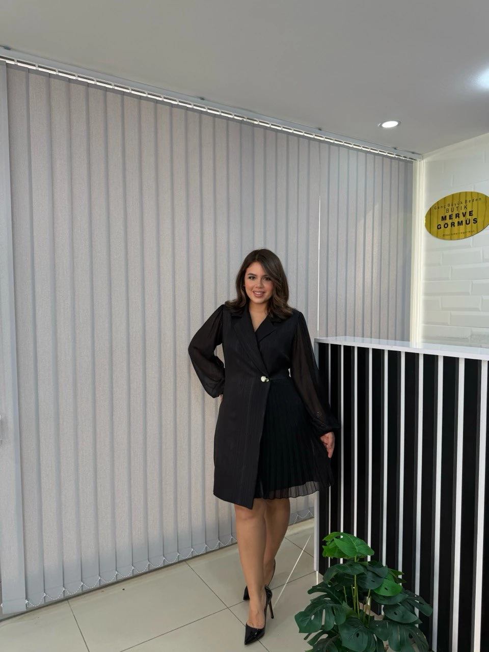 Çizgi Varaklı Kruvaze Lüks Elbise