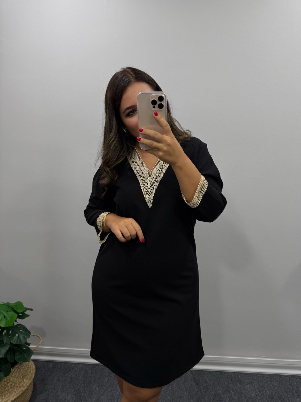 Güpür Detay Likralı Elbise