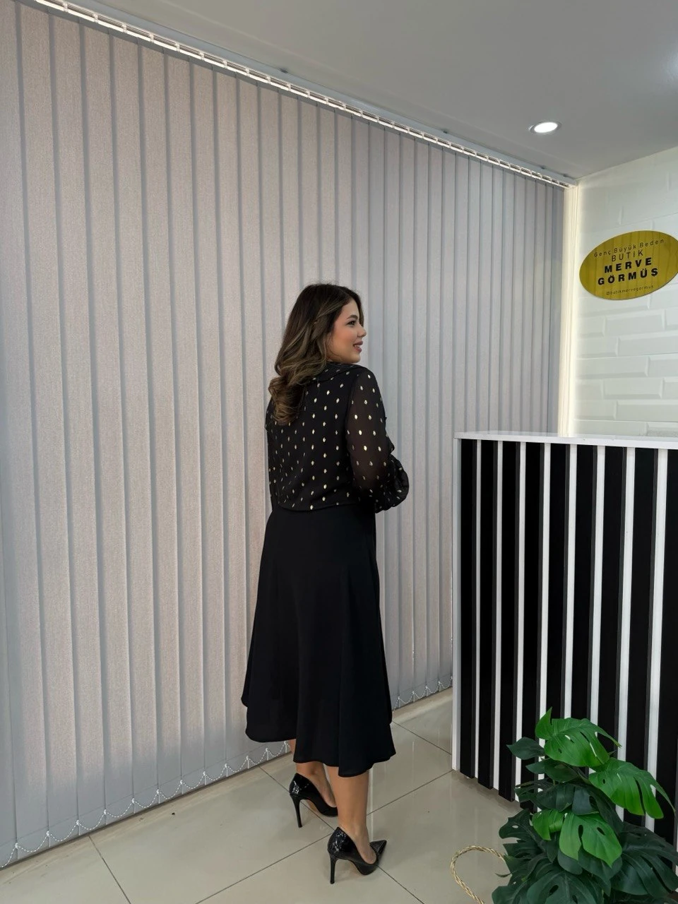 Gold Etek Bluz Görünümlü Elbise