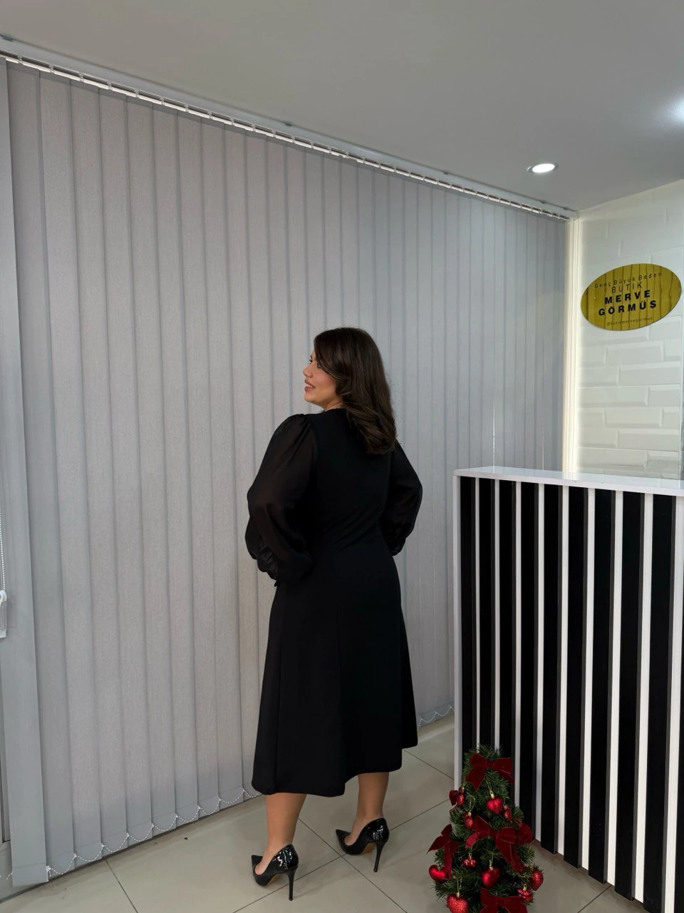 Clara Kemer Gold Detaylı Elbise