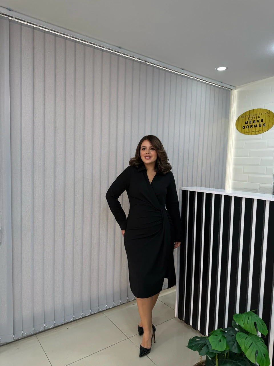 Luvia Kruvaze Pile Detaylı Elbise