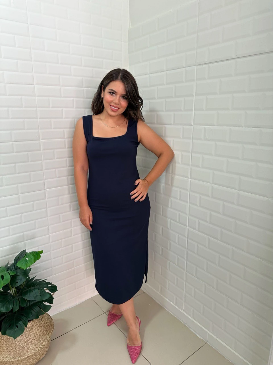 Kare Yaka Tek Yırtmaçlı Elbise