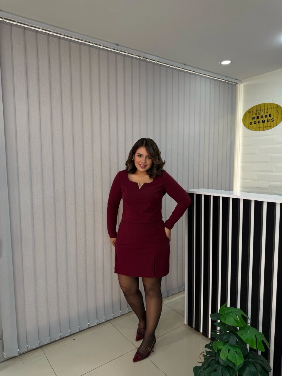 Likralı Çift Yırtmaç Şortlu Etek - Bordo