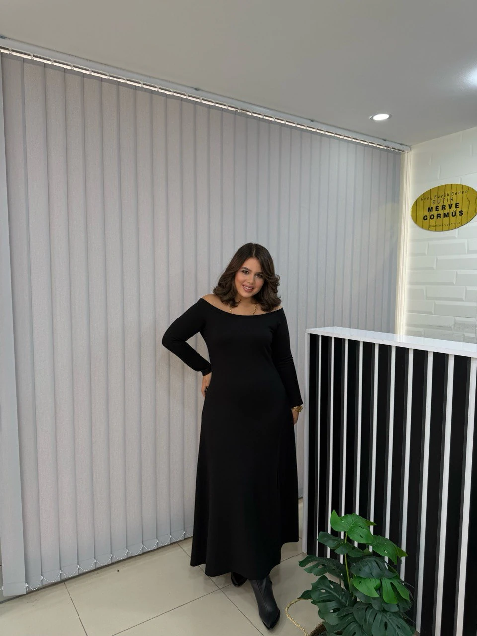 Belis Madonna Yaka Modal Elbise - Siyah