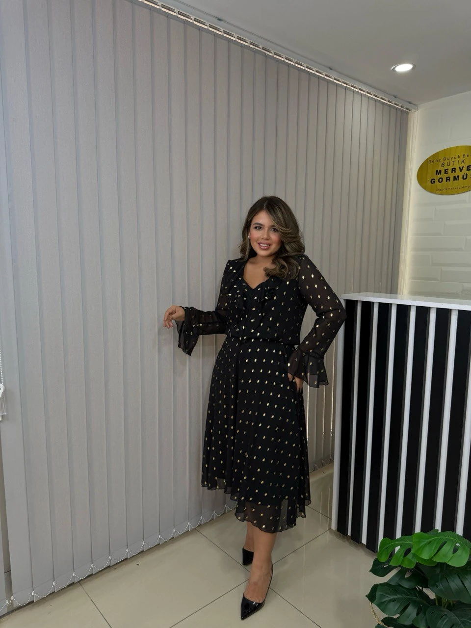 Volanlı Gold Varaklı Lüx Şifon Elbise