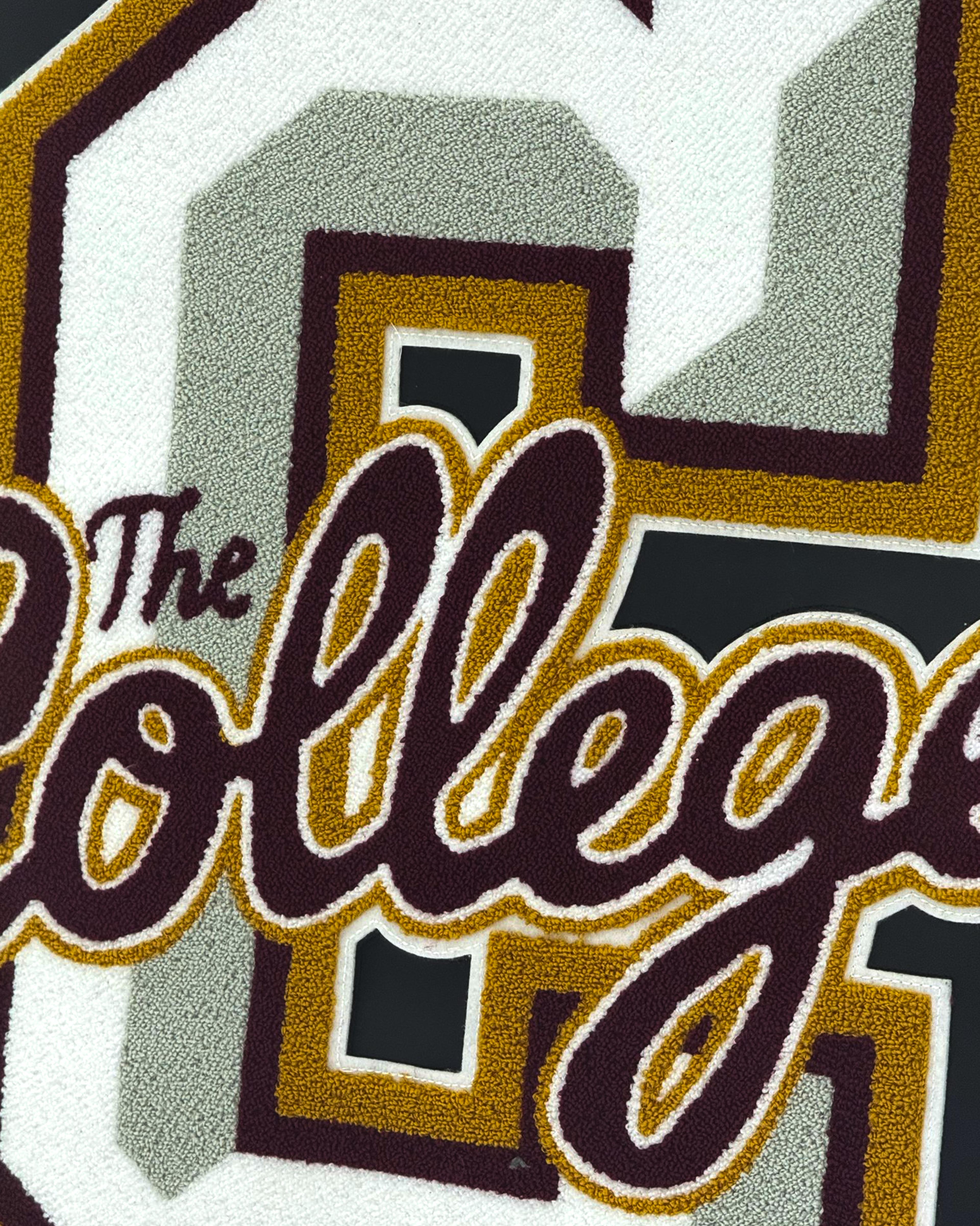 The College Varsity Çerçeveli Tablo