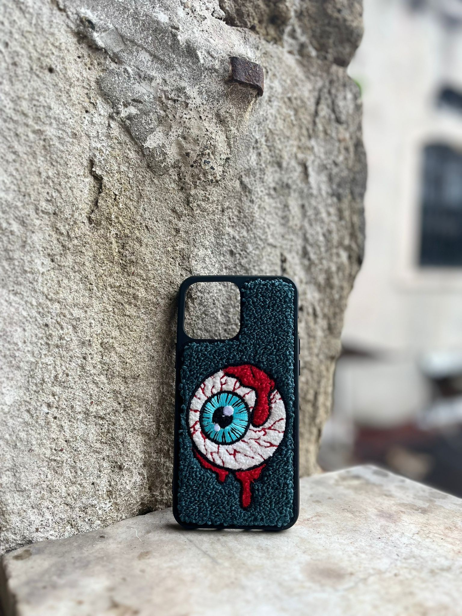 Bloody Eye Punch Telefon Kılıfı