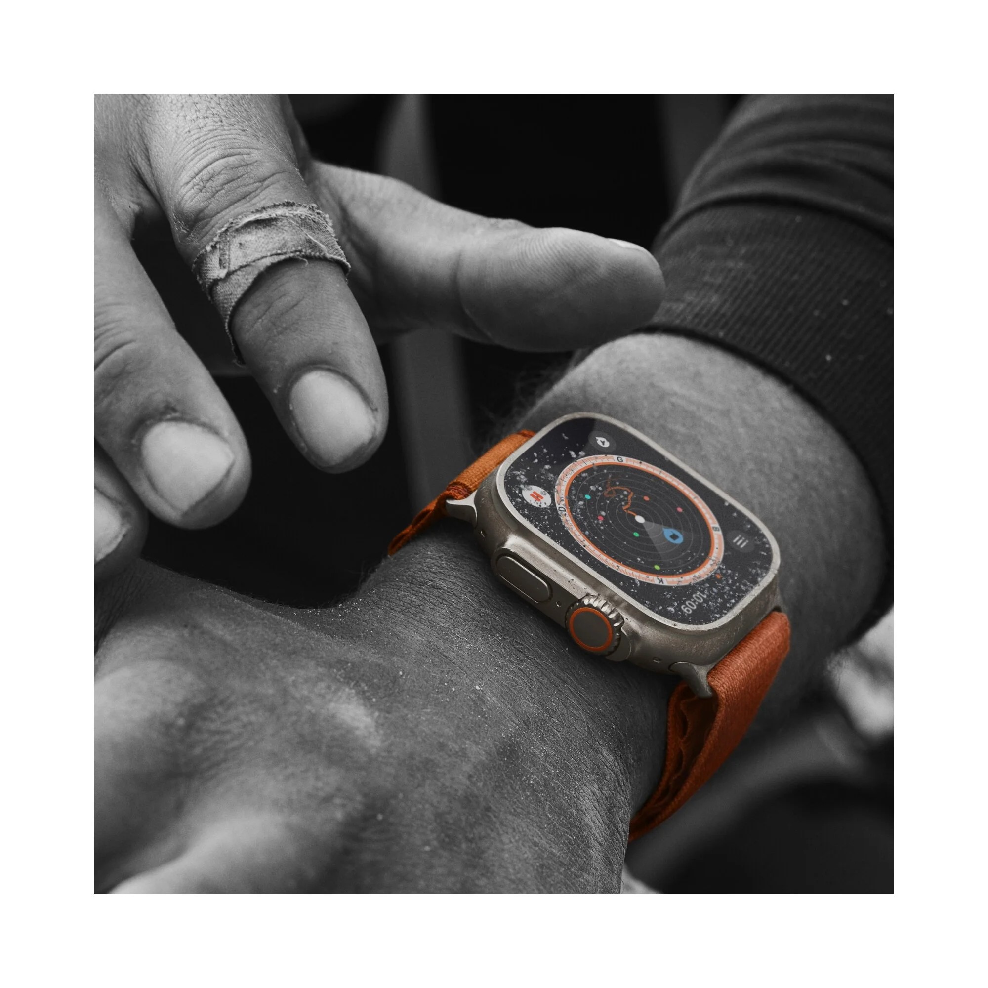 WATCH ULTRA GPS + CELLULAR 49mm TİTANYUM KASA VE YEŞİL-ALPİNE