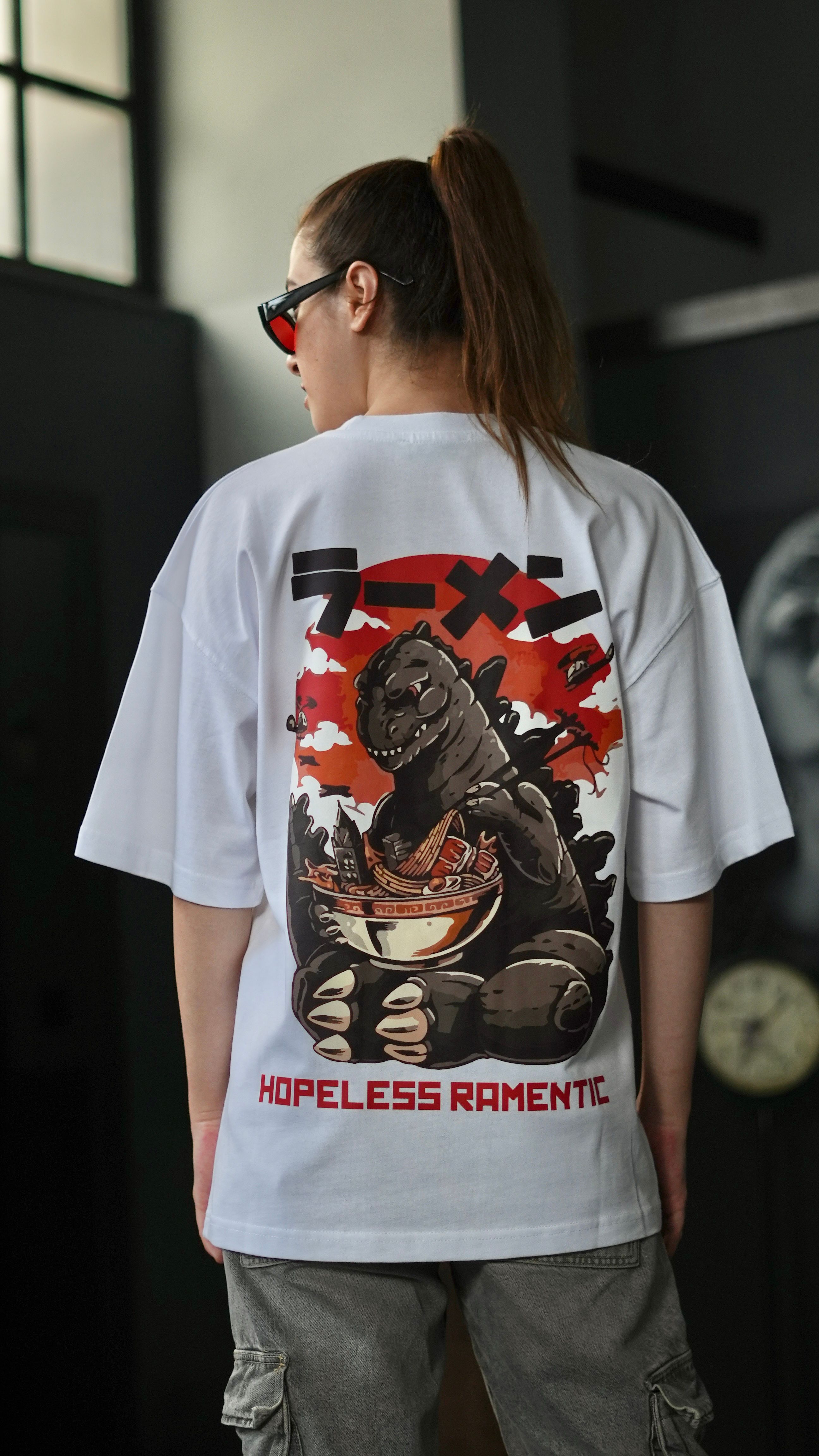 Oversize %100 Pamuk 'Hopeless Ramentic' Baskılı Unisex T-Shirt