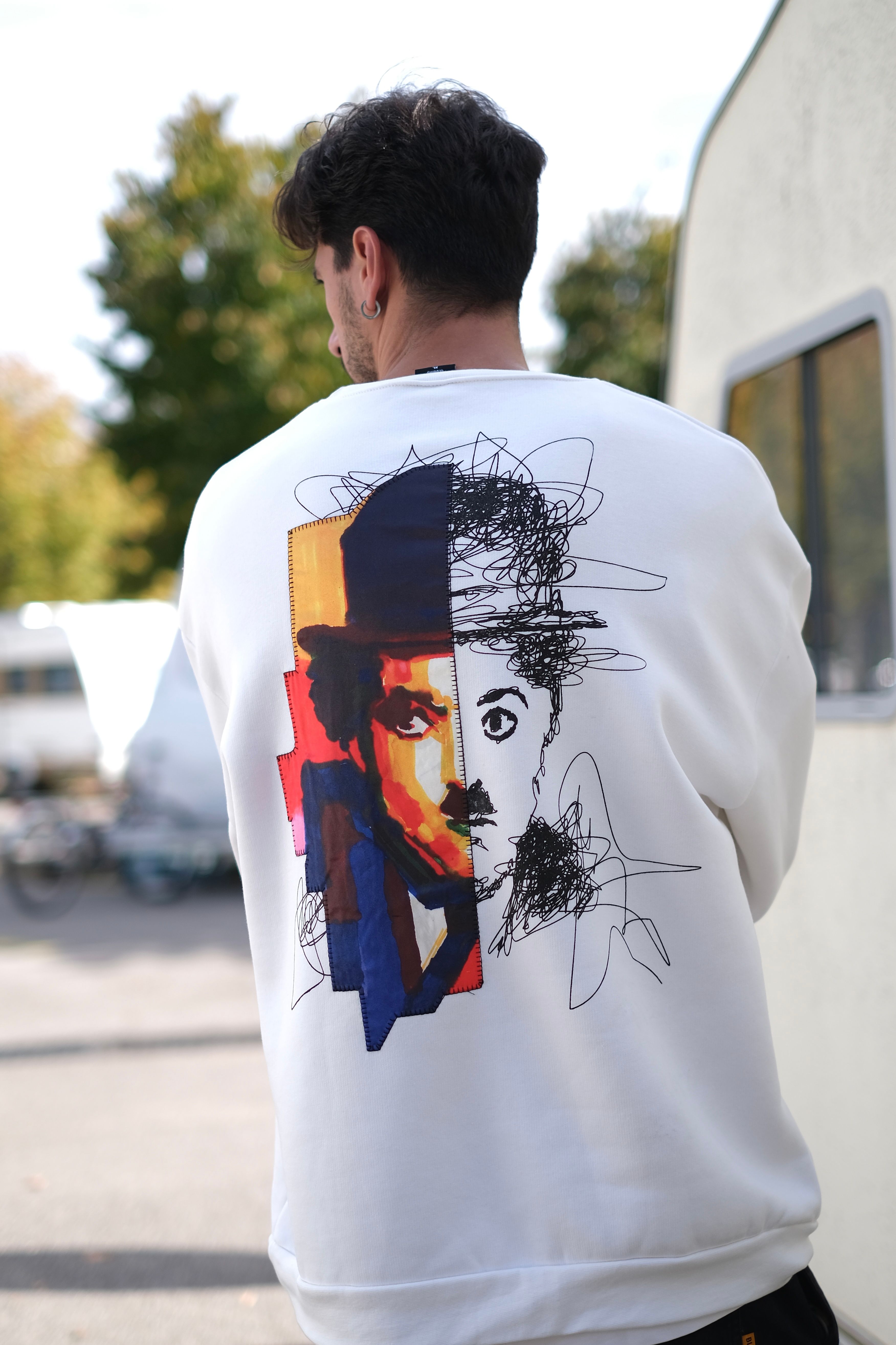 Özel Tasarım Oversize Charlie Chaplin Baskılı Unisex Sweatshirt Beyaz