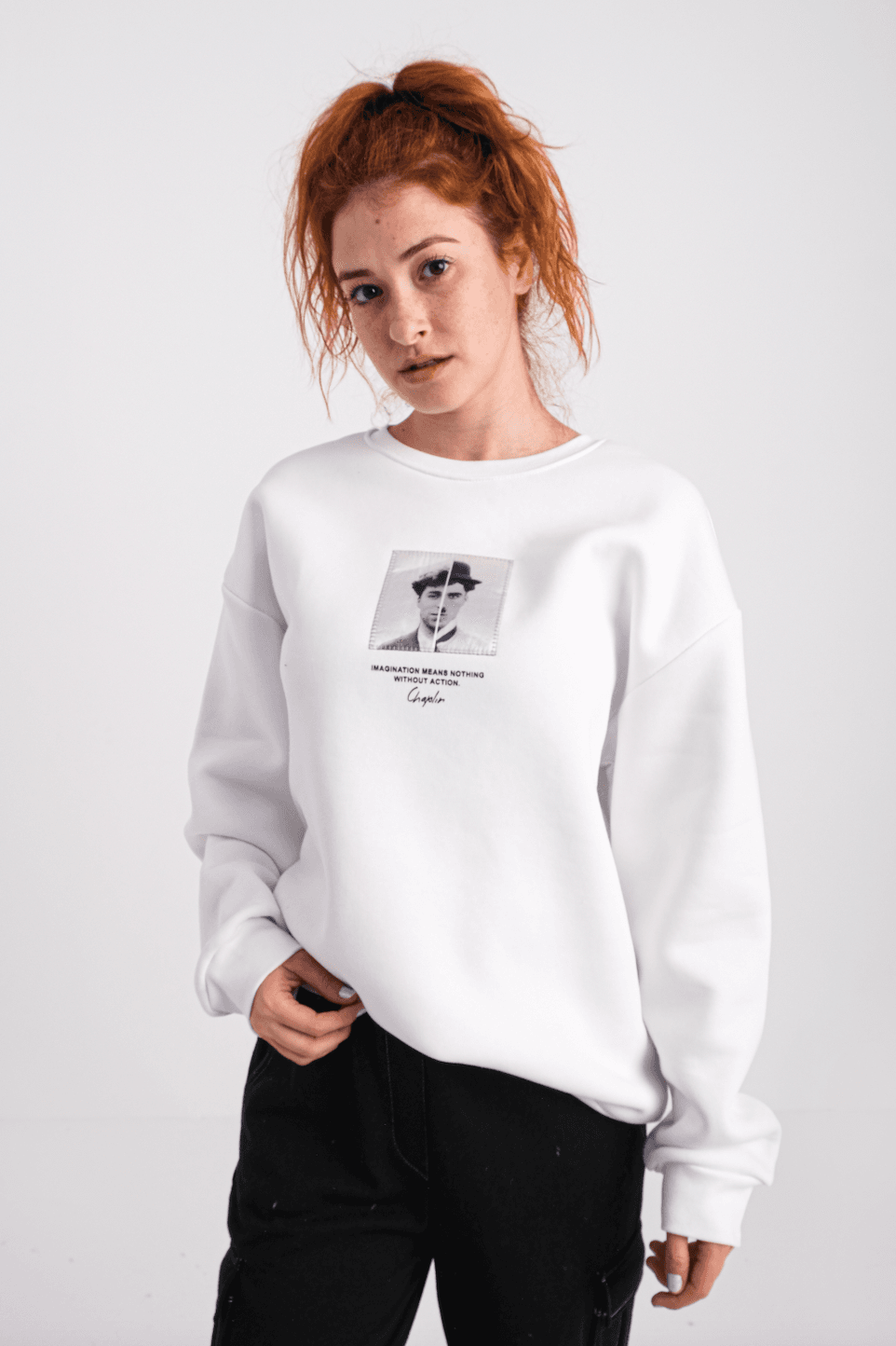 Özel Tasarım Oversize Charlie Chaplin Baskılı Unisex Sweatshirt Beyaz