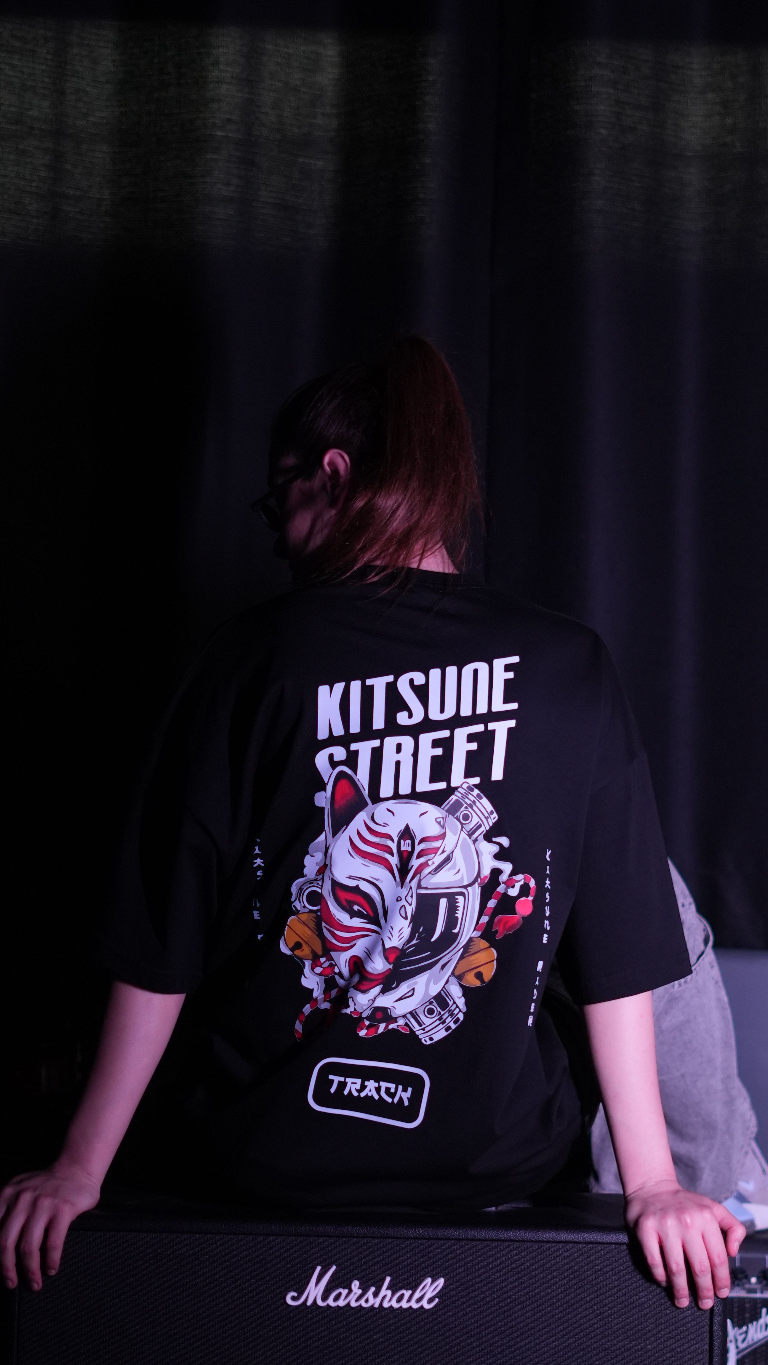 Oversize %100 Pamuk 'Kitsune Street' Baskılı Unisex T-Shirt Siyah