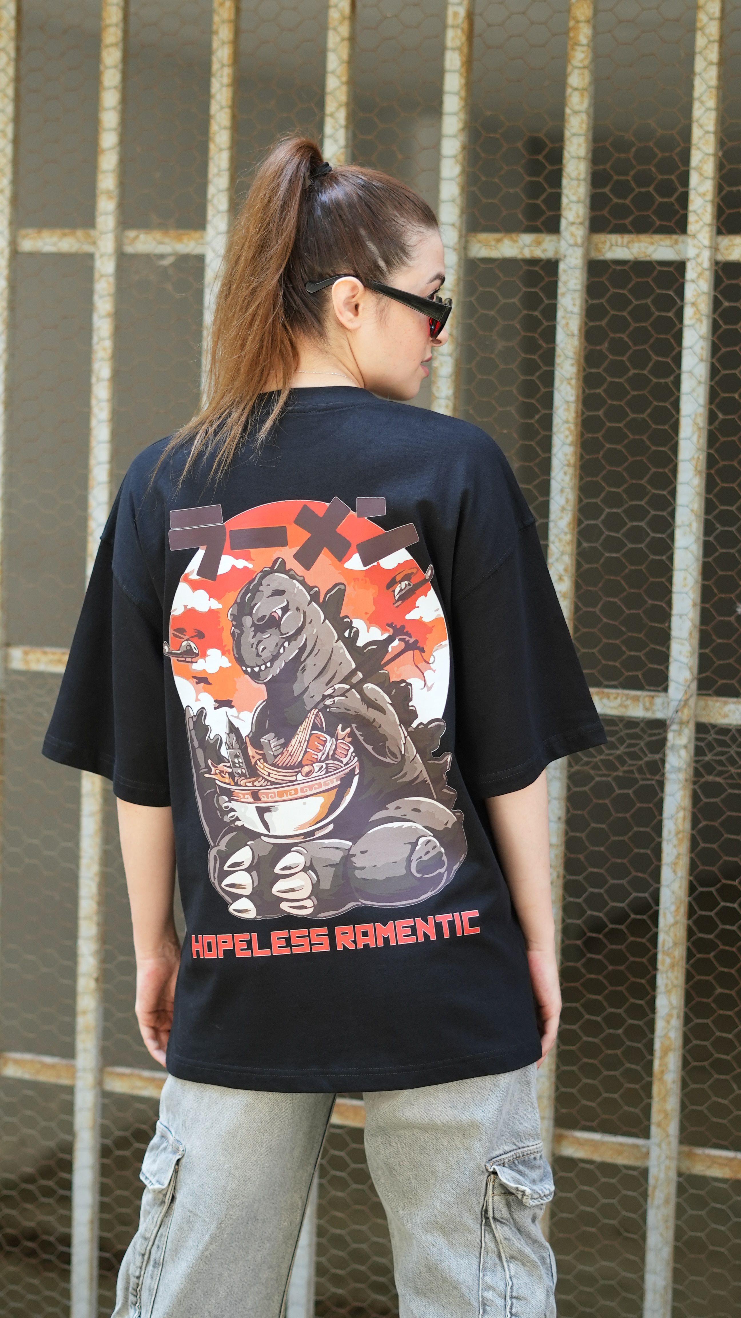 Oversize %100 Pamuk 'Hopeless Ramentic' Baskılı Unisex T-Shirt