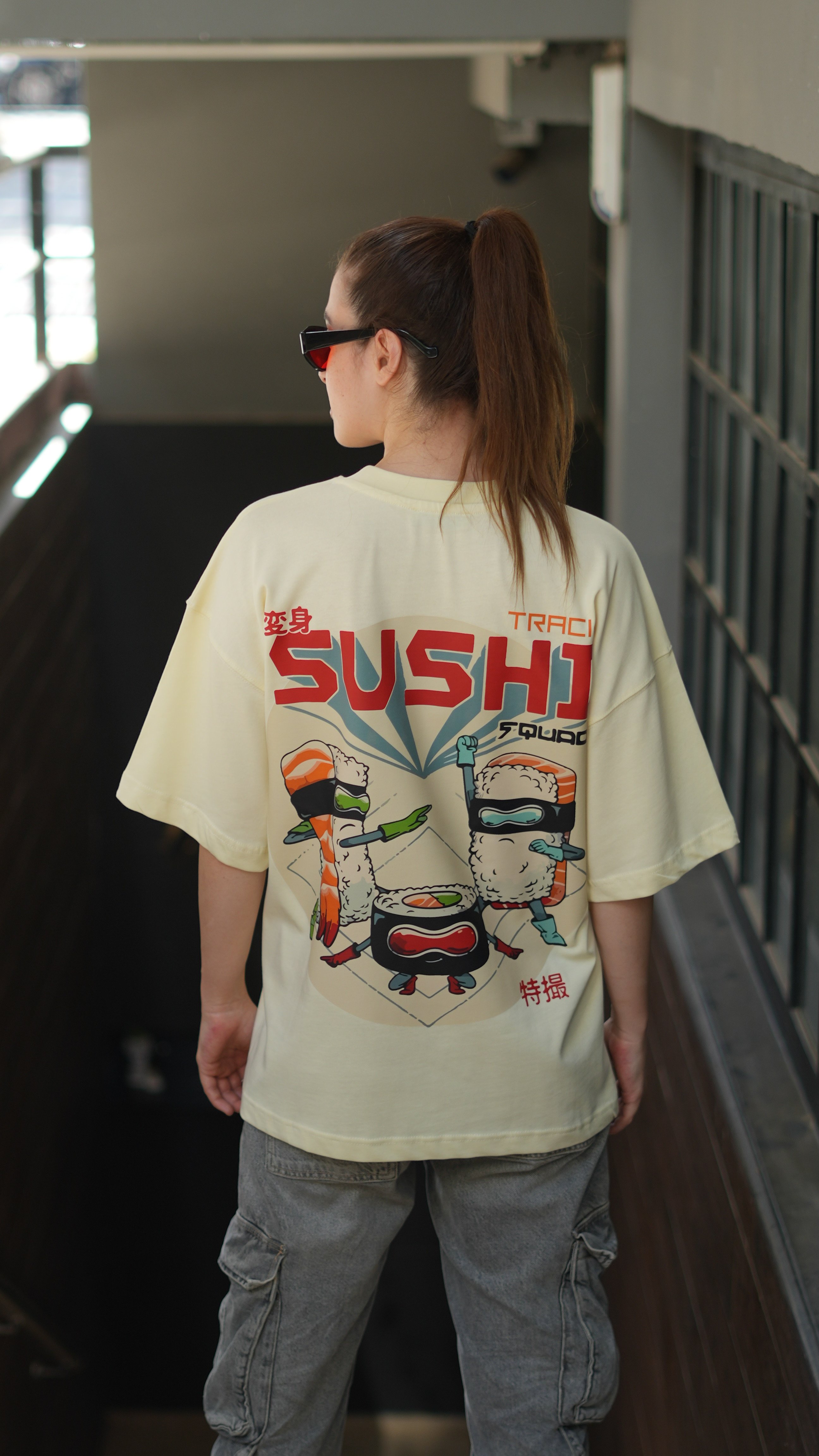 Oversize %100 Pamuk 'Sushi Squad' Baskılı Unisex T-Shirt Sarı